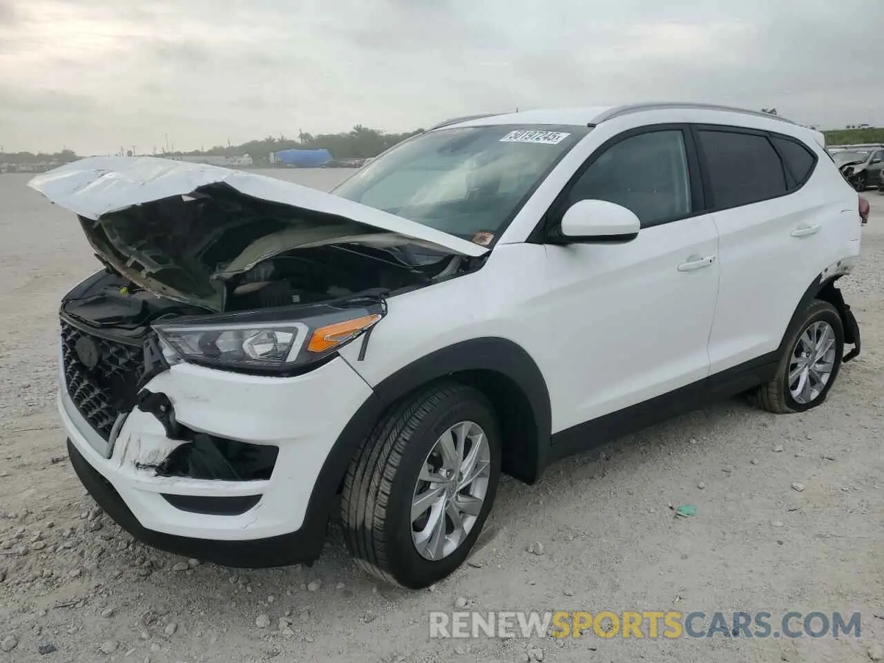1 Фотография поврежденного автомобиля KM8J33A47LU272312 HYUNDAI TUCSON 2020