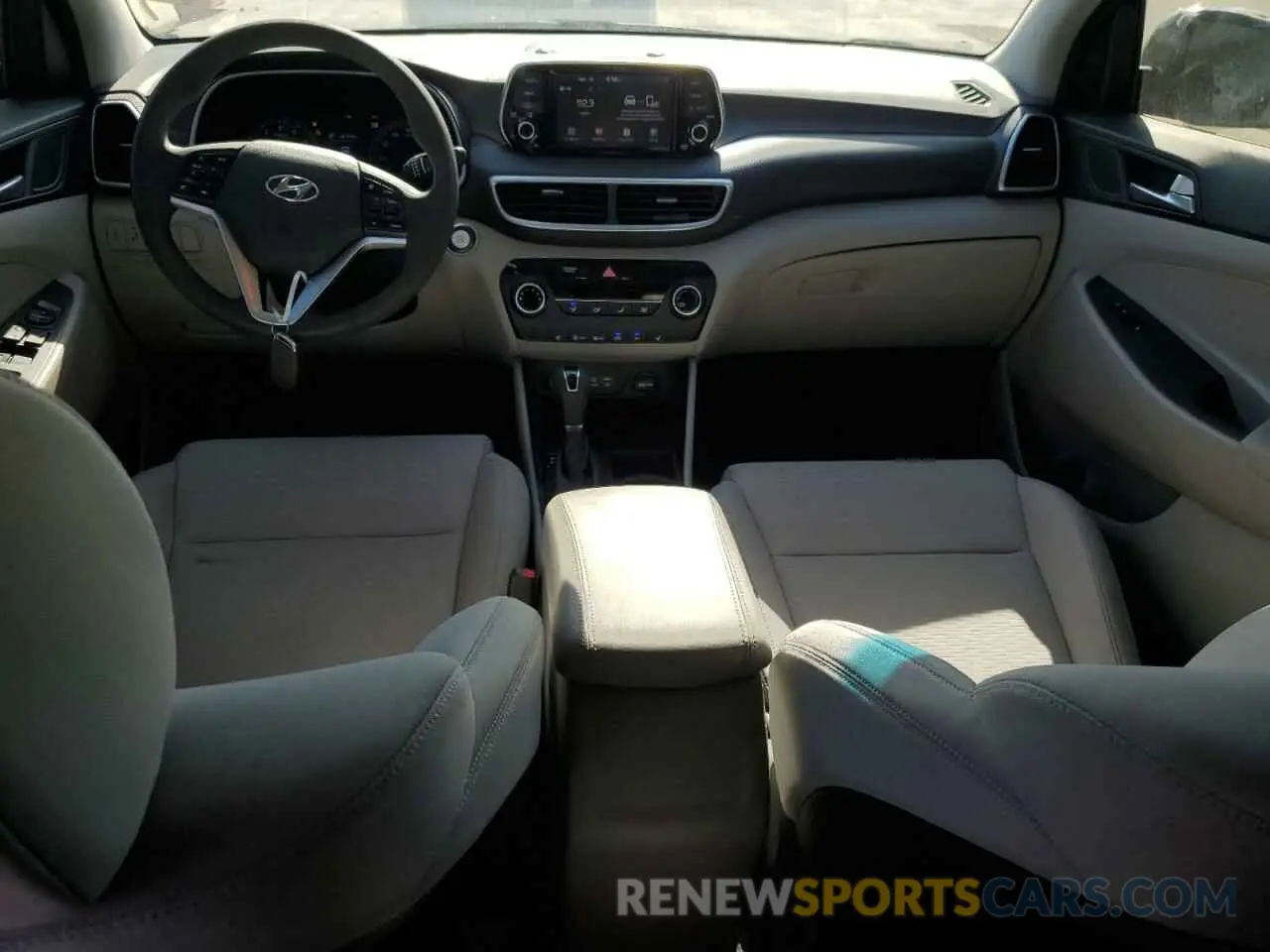 8 Фотография поврежденного автомобиля KM8J33A48LU123701 HYUNDAI TUCSON 2020