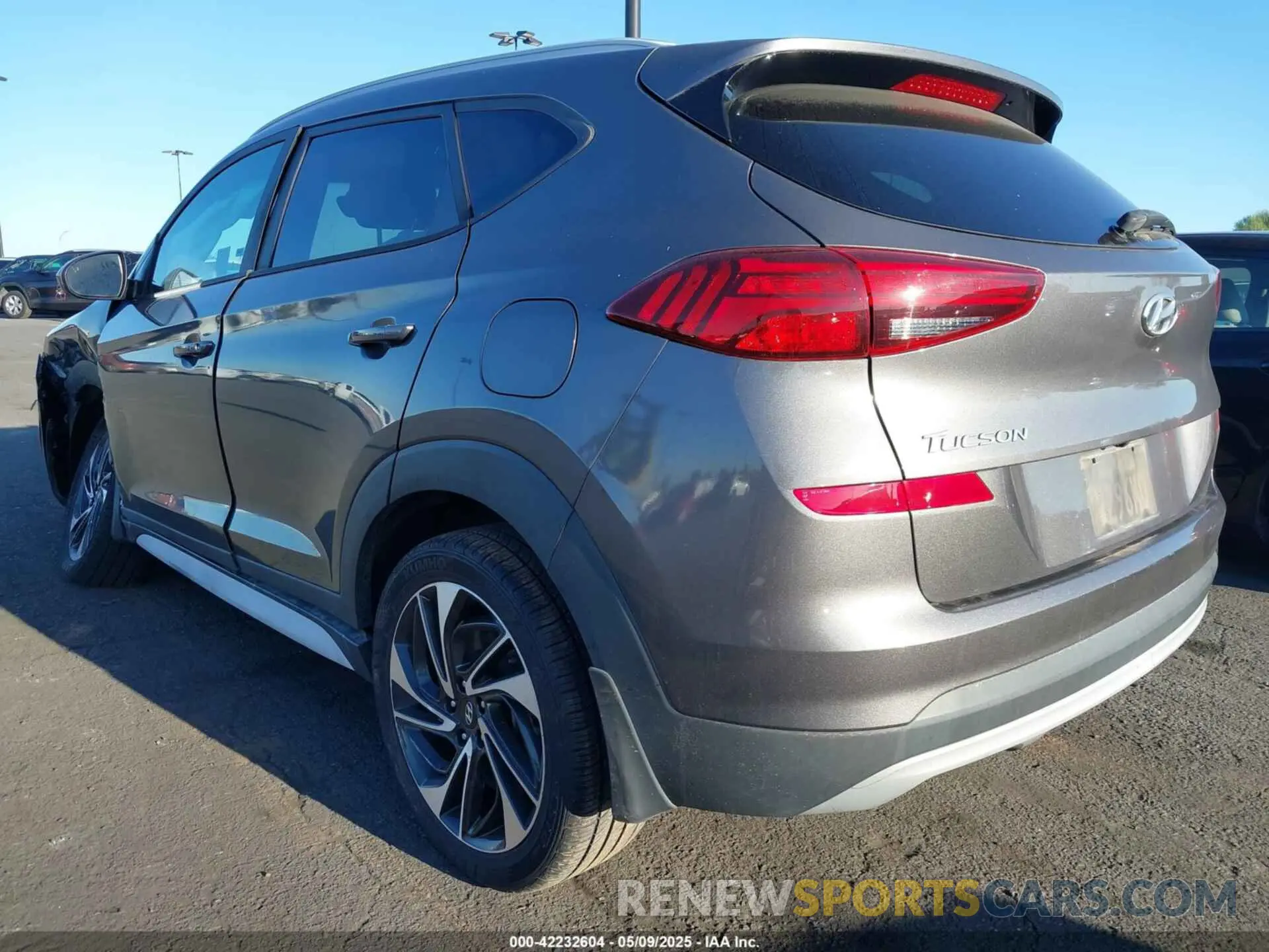 3 Photograph of a damaged car KM8J33AL4LU084564 HYUNDAI TUCSON 2020