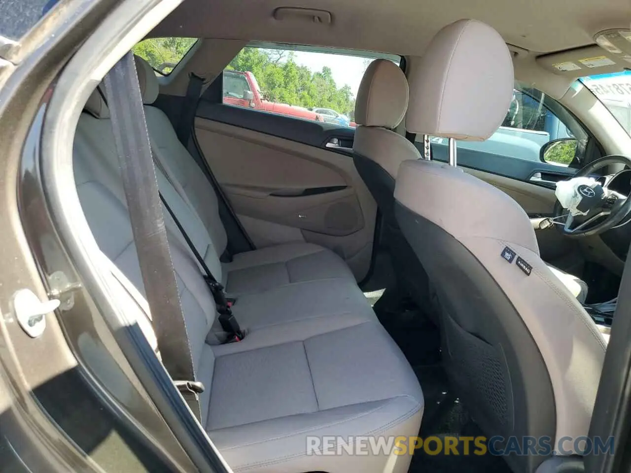 11 Photograph of a damaged car KM8J33AL6LU189882 HYUNDAI TUCSON 2020