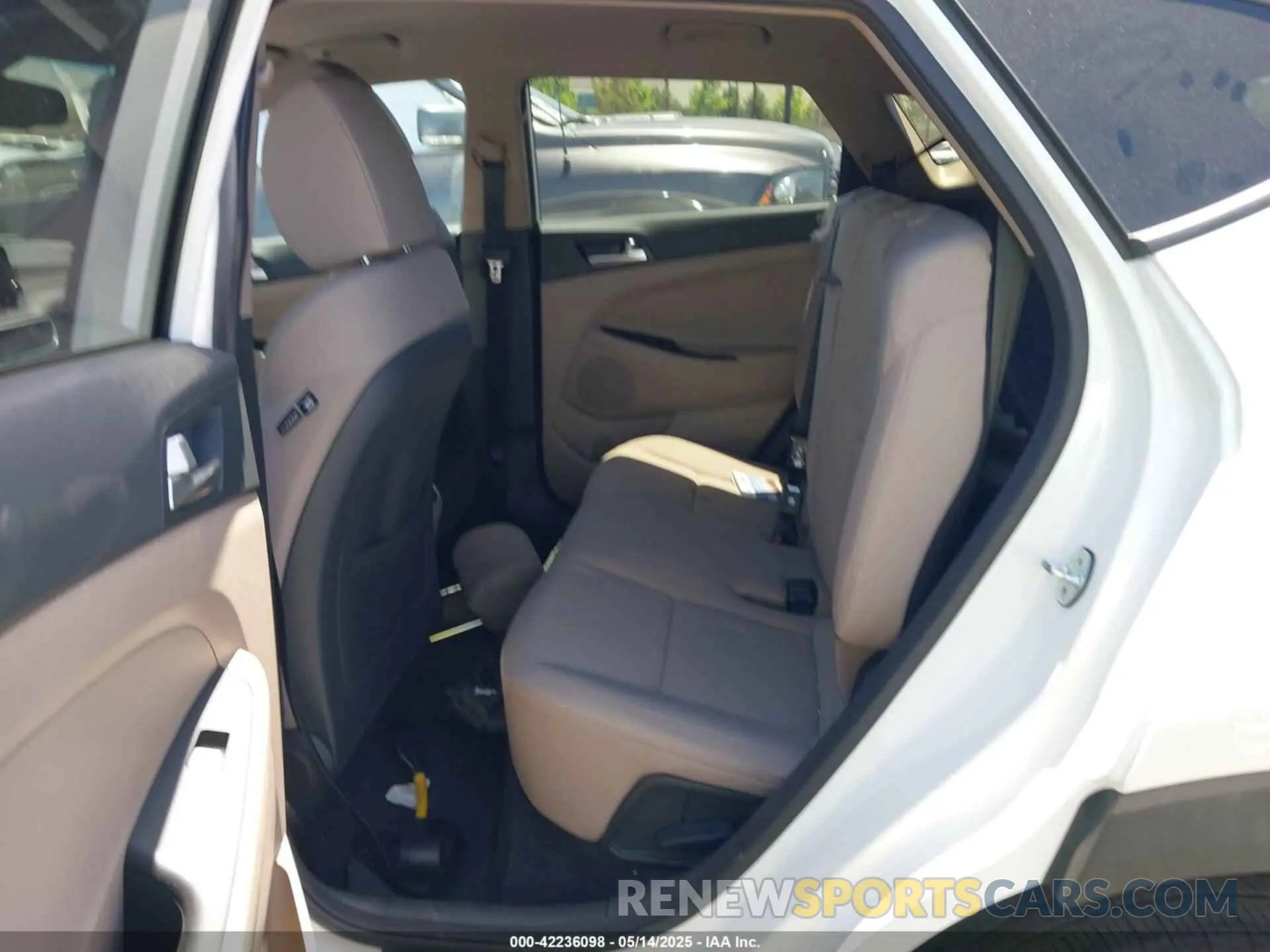 8 Photograph of a damaged car KM8J33AL8LU142692 HYUNDAI TUCSON 2020