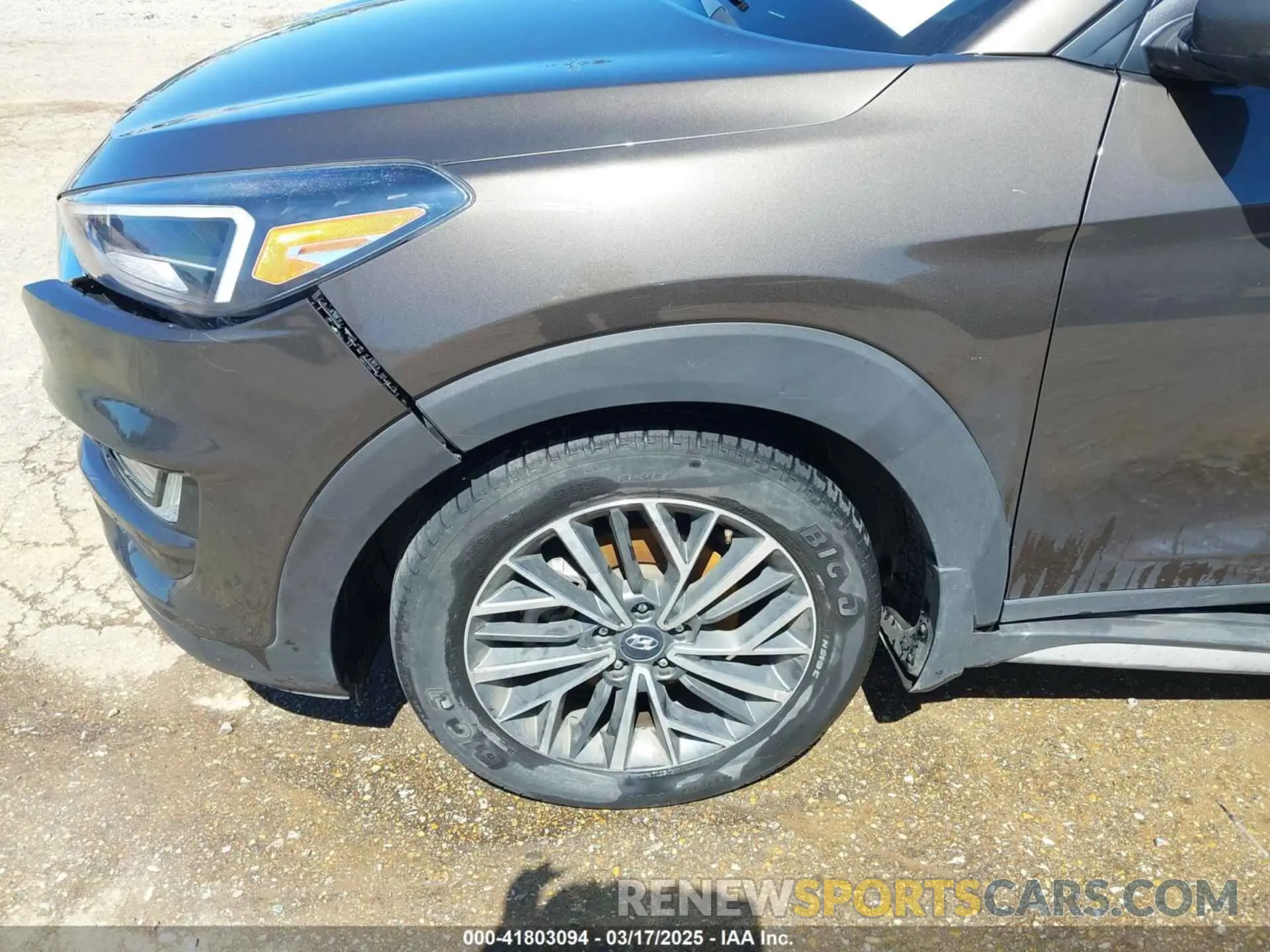 17 Photograph of a damaged car KM8J33AL9LU133063 HYUNDAI TUCSON 2020