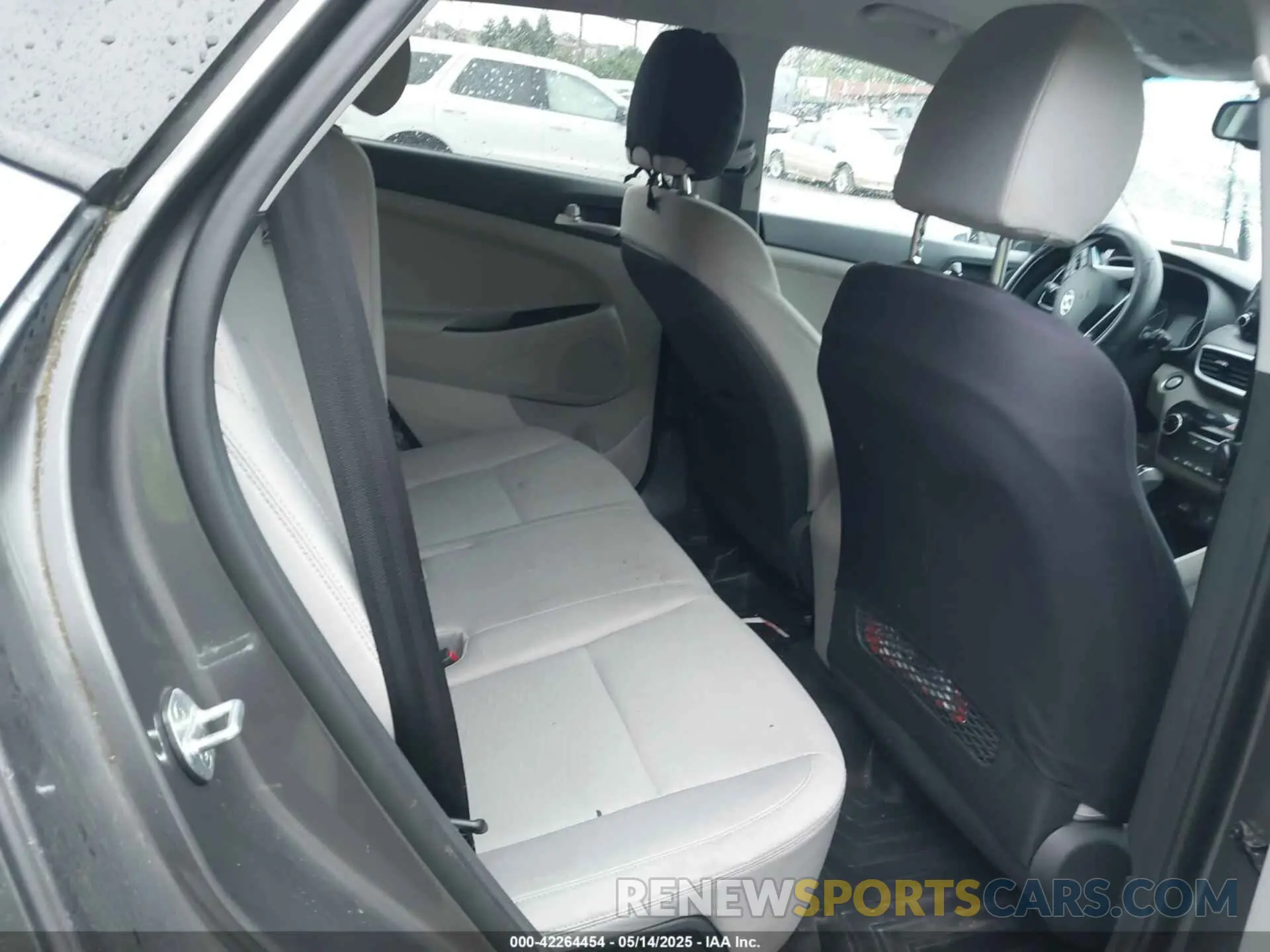 8 Photograph of a damaged car KM8J3CA44LU188674 HYUNDAI TUCSON 2020