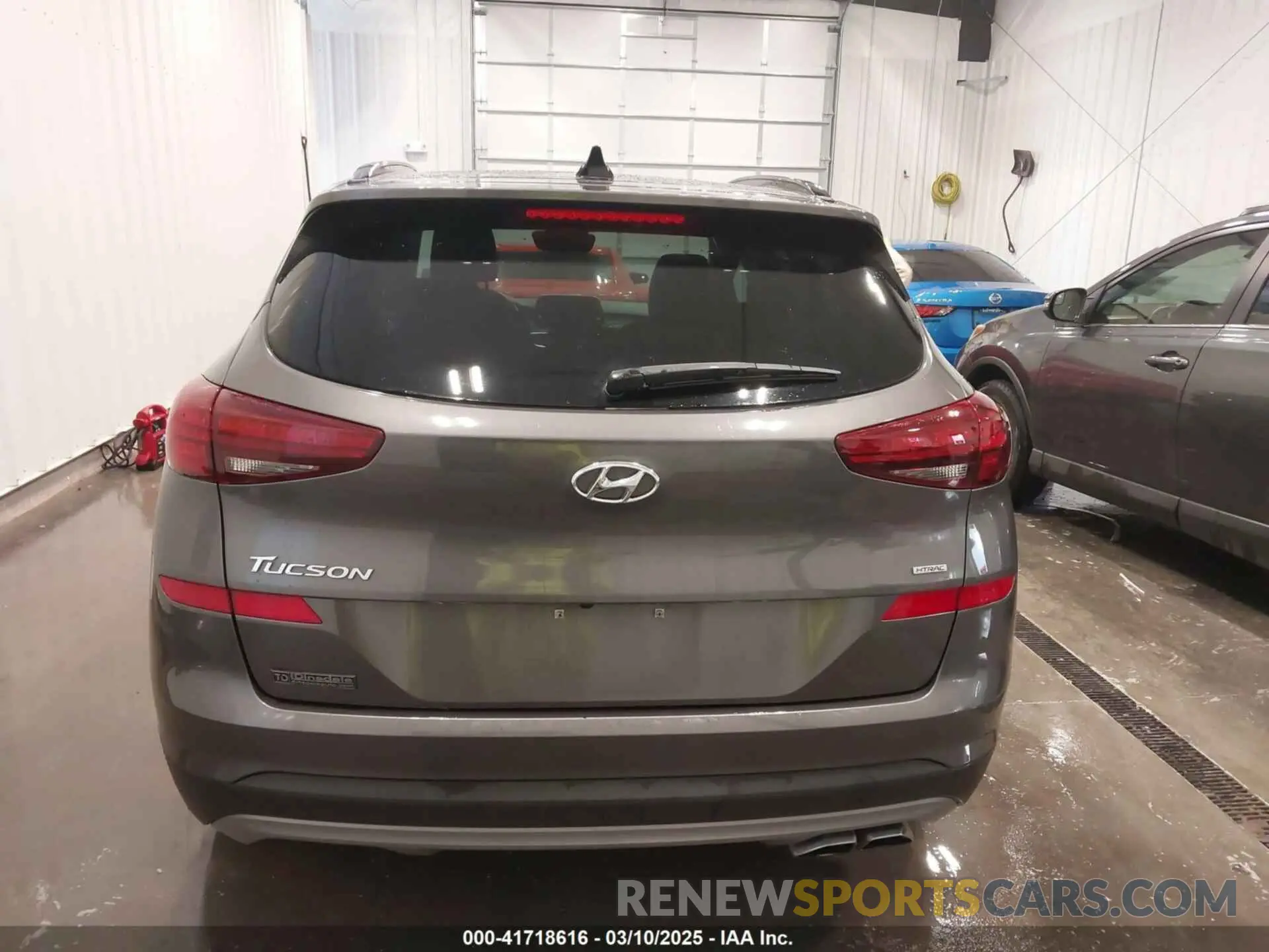 17 Photograph of a damaged car KM8J3CAL4LU186432 HYUNDAI TUCSON 2020