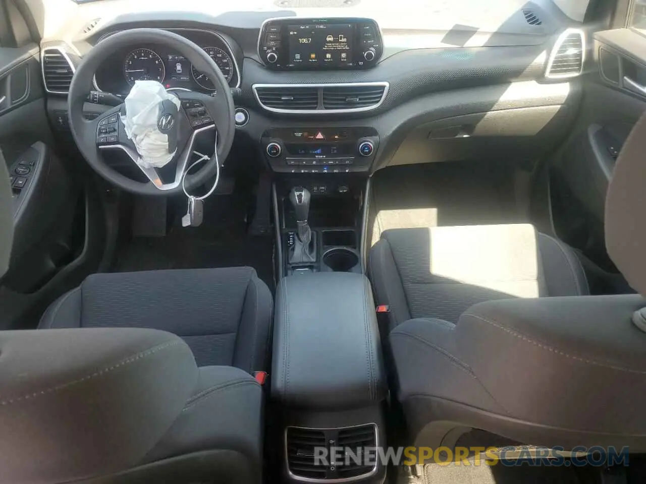 8 Photograph of a damaged car KM8J3CAL7LU110607 HYUNDAI TUCSON 2020