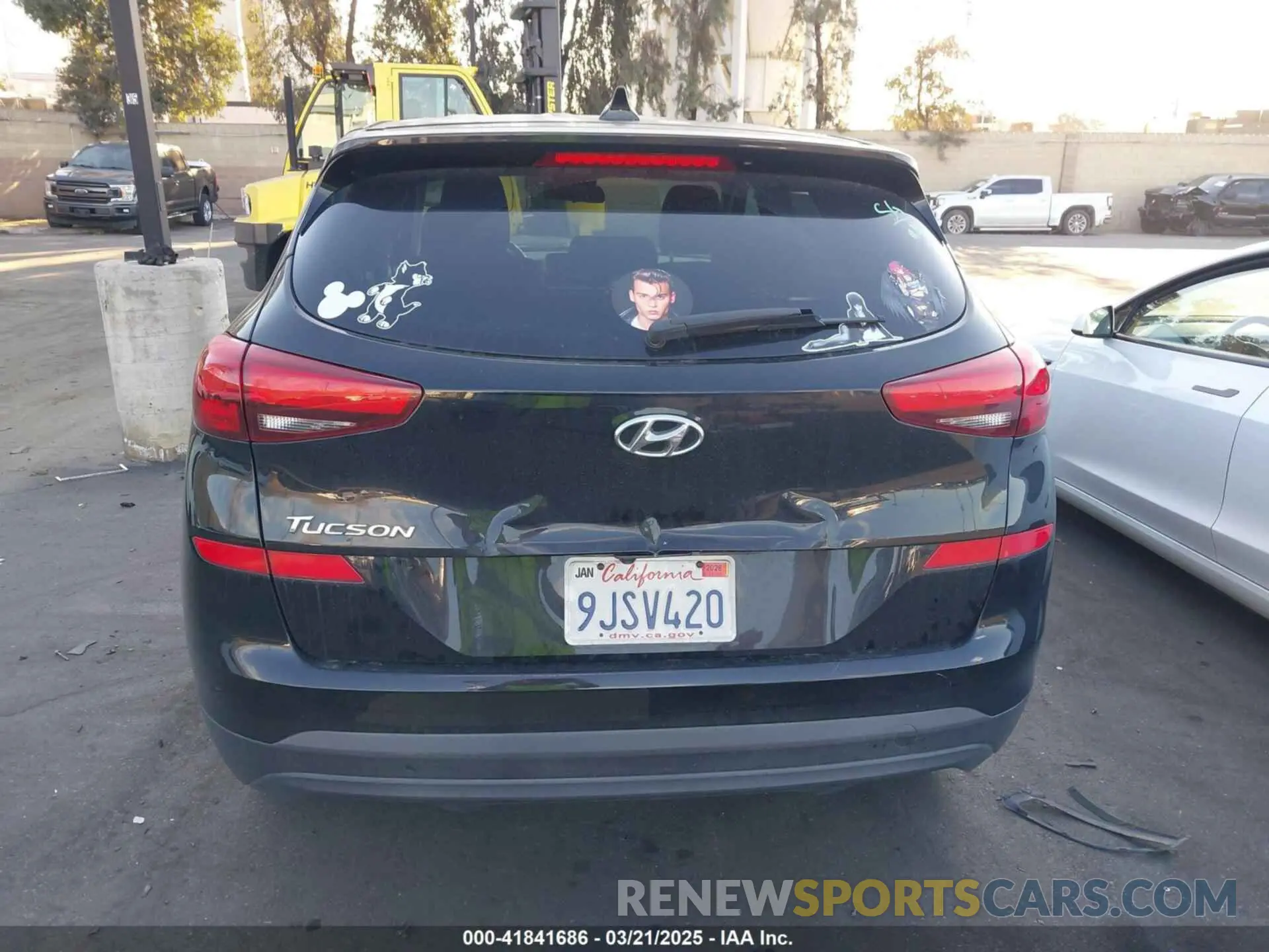 17 Photograph of a damaged car KM8J23A43MU384254 HYUNDAI TUCSON 2021