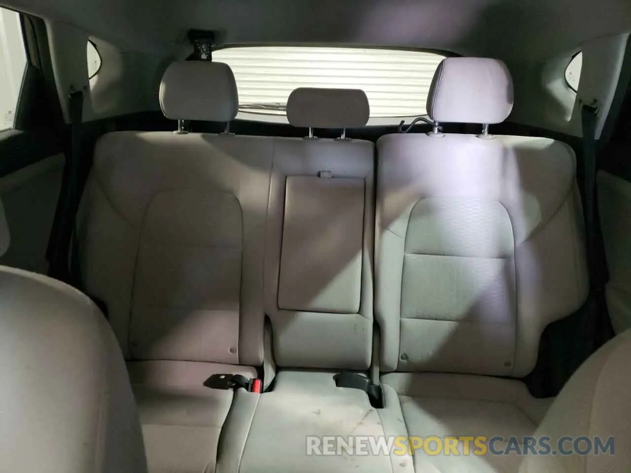 10 Photograph of a damaged car KM8J23A44MU406858 HYUNDAI TUCSON 2021