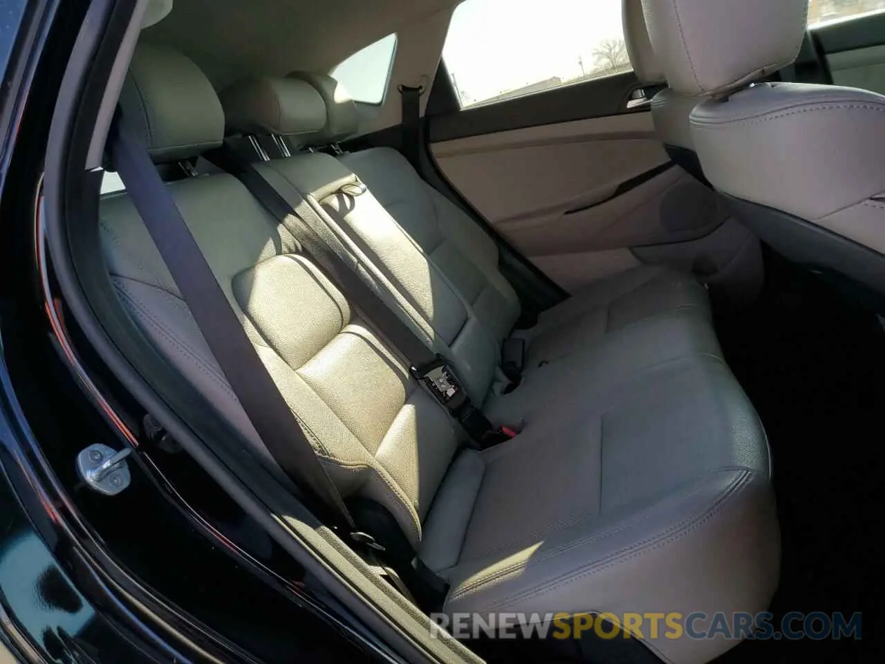 11 Photograph of a damaged car KM8J23A45MU290540 HYUNDAI TUCSON 2021