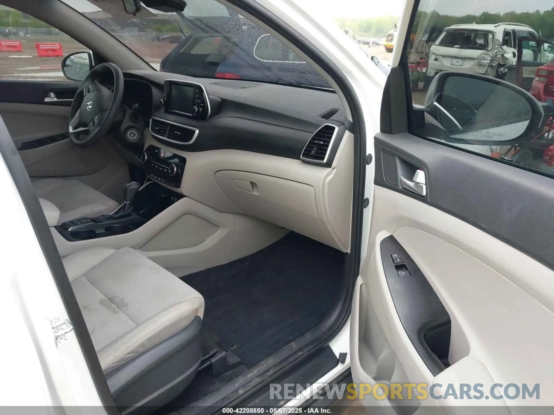 5 Photograph of a damaged car KM8J2CA41MU286484 HYUNDAI TUCSON 2021