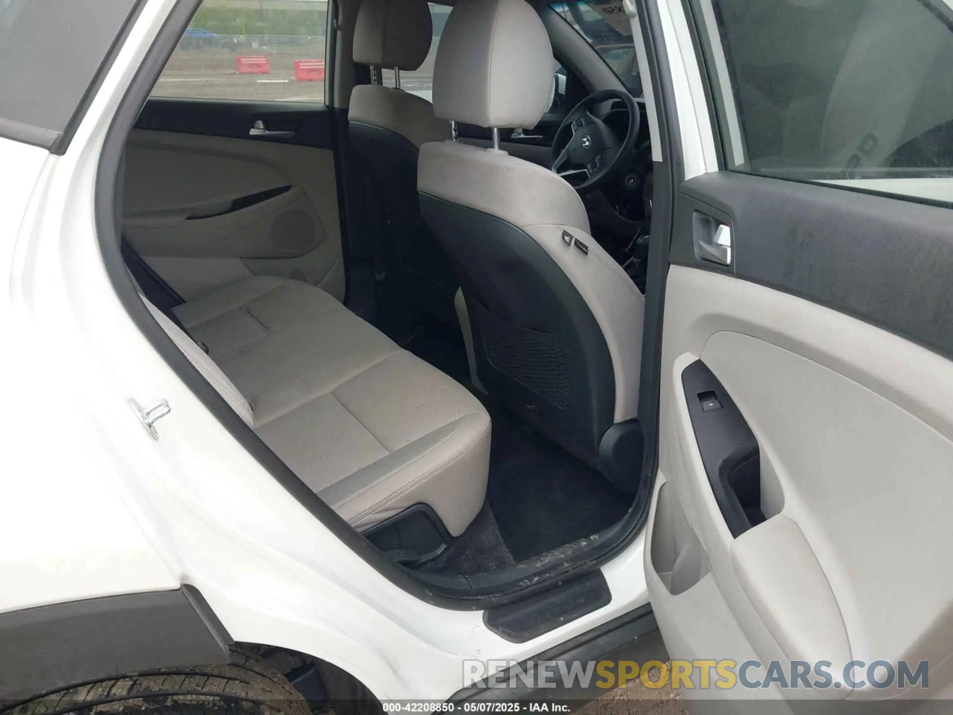 8 Photograph of a damaged car KM8J2CA41MU286484 HYUNDAI TUCSON 2021
