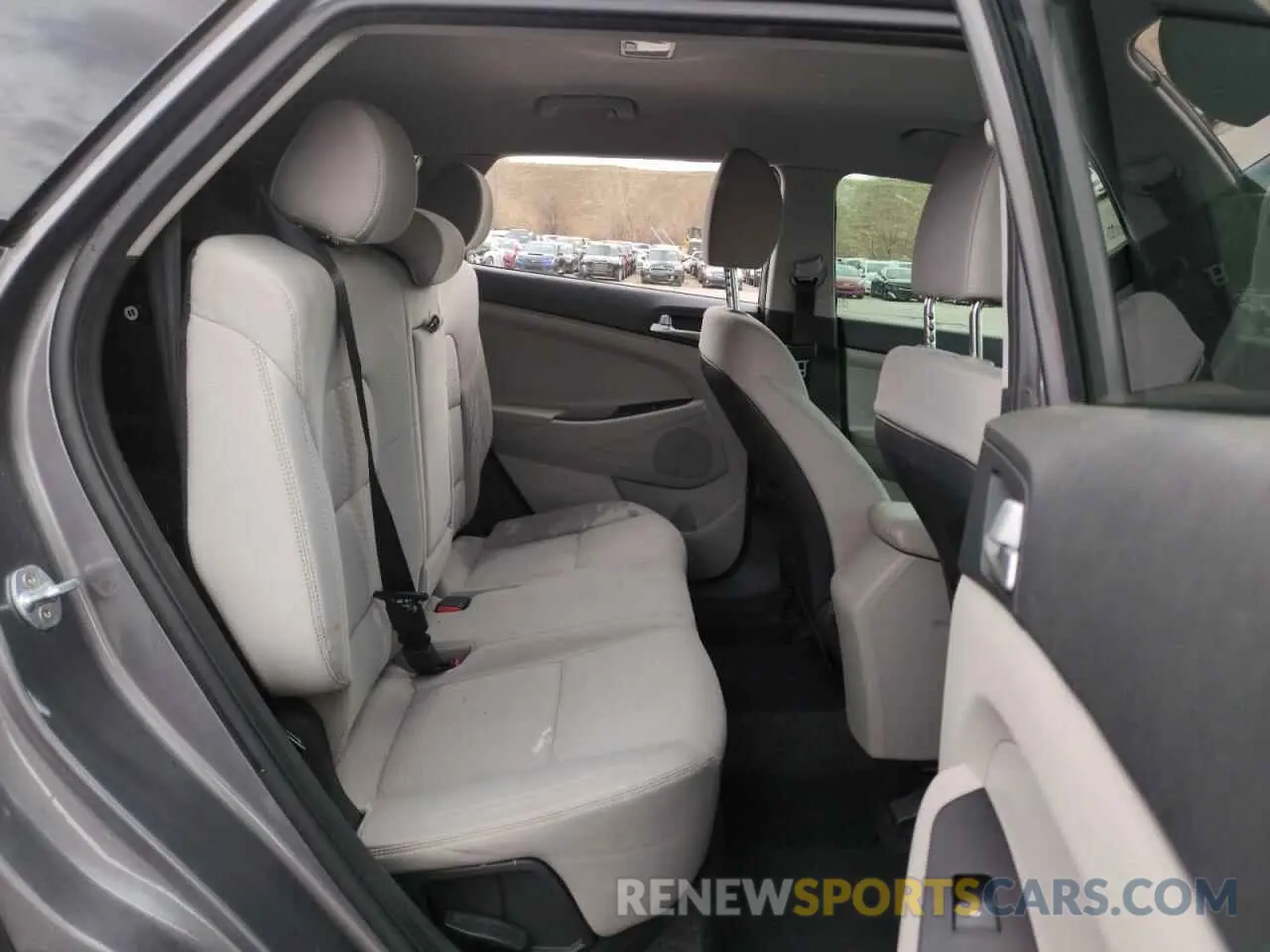 11 Photograph of a damaged car KM8J2CA45MU306204 HYUNDAI TUCSON 2021