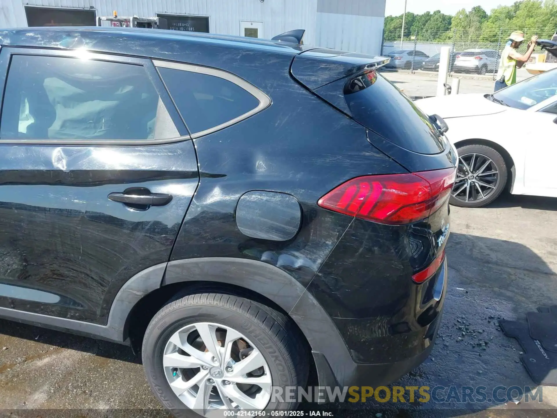 16 Photograph of a damaged car KM8J2CA49MU320249 HYUNDAI TUCSON 2021