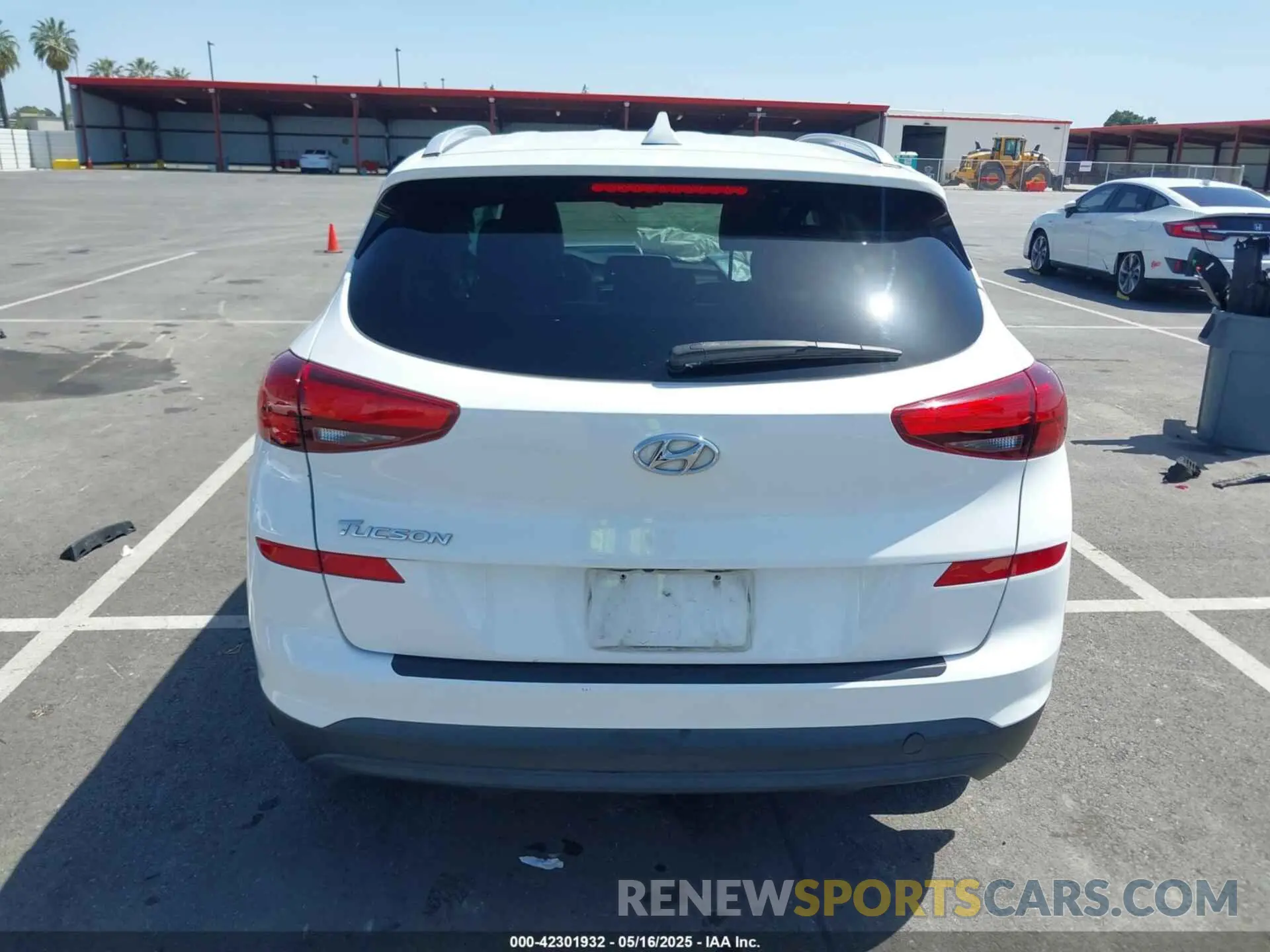 17 Photograph of a damaged car KM8J33A41MU293190 HYUNDAI TUCSON 2021