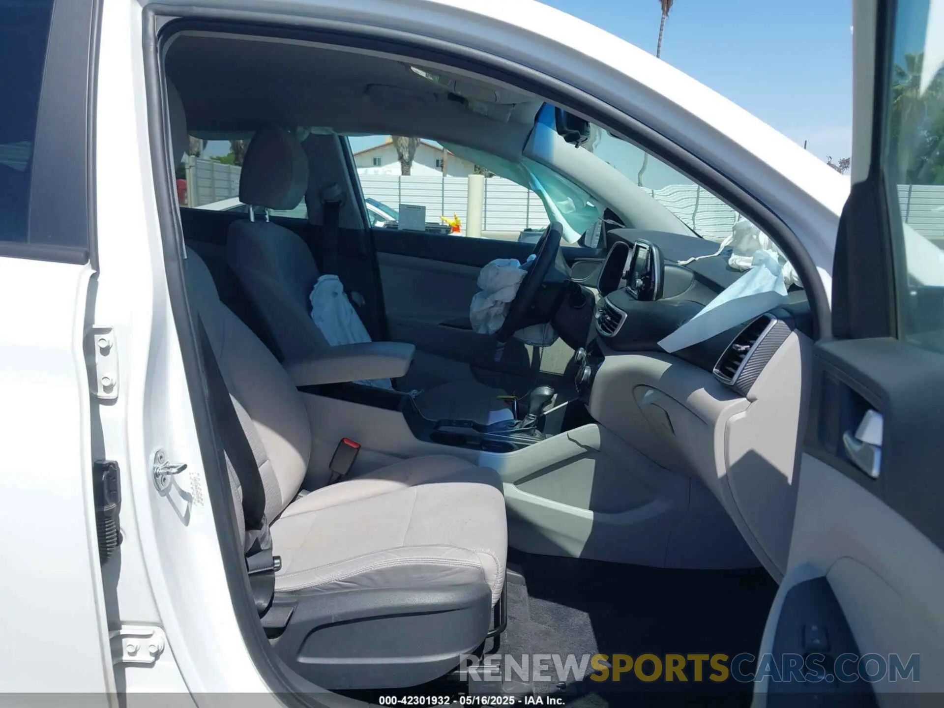 5 Photograph of a damaged car KM8J33A41MU293190 HYUNDAI TUCSON 2021