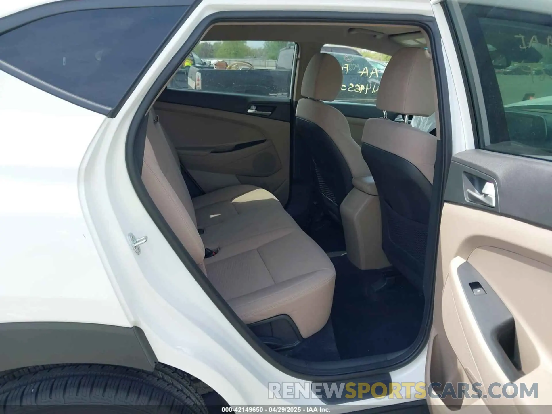 8 Фотография поврежденного автомобиля KM8J33A41MU315916 HYUNDAI TUCSON 2021