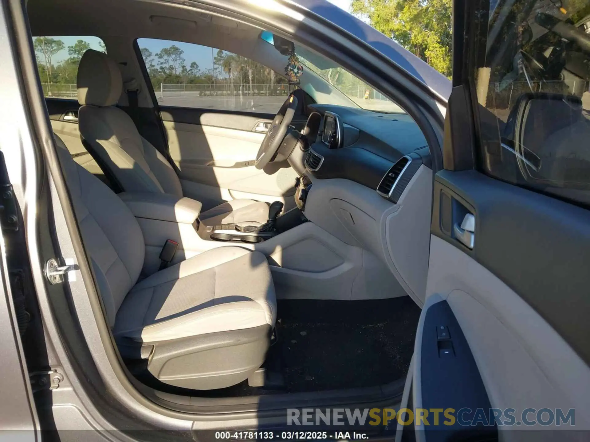 5 Photograph of a damaged car KM8J33A43MU286709 HYUNDAI TUCSON 2021