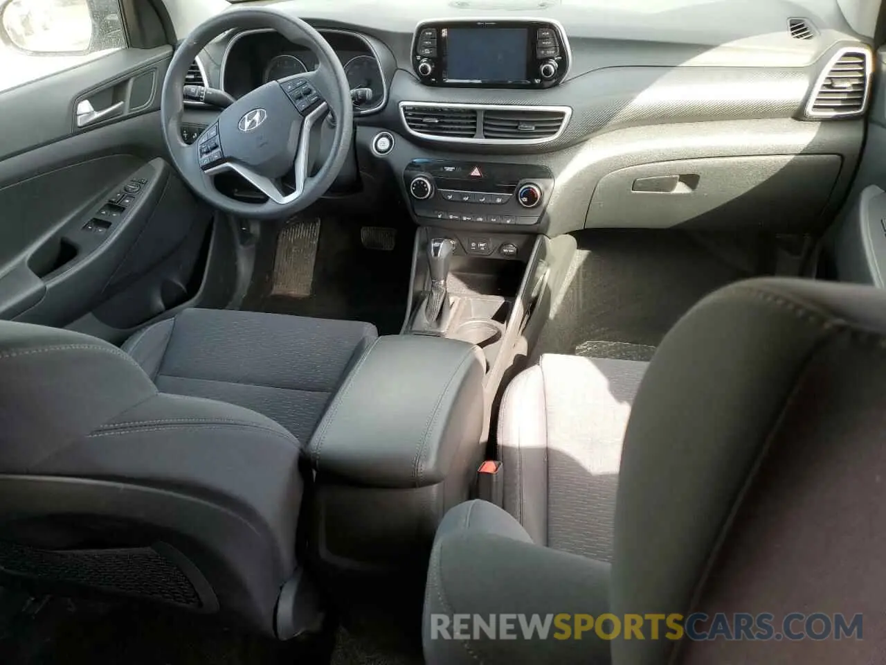 8 Photograph of a damaged car KM8J33A45MU301789 HYUNDAI TUCSON 2021