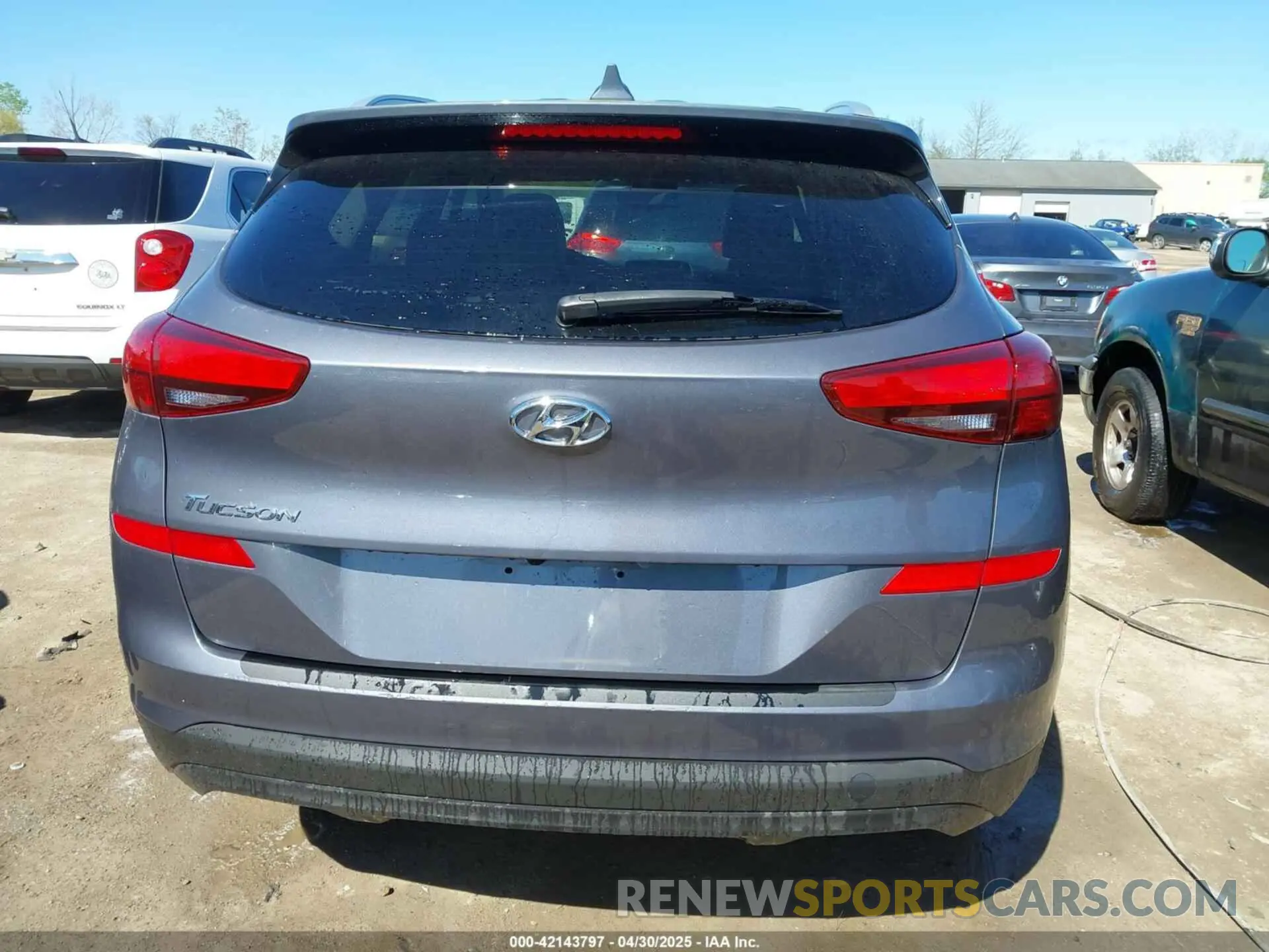 17 Photograph of a damaged car KM8J33A45MU359613 HYUNDAI TUCSON 2021