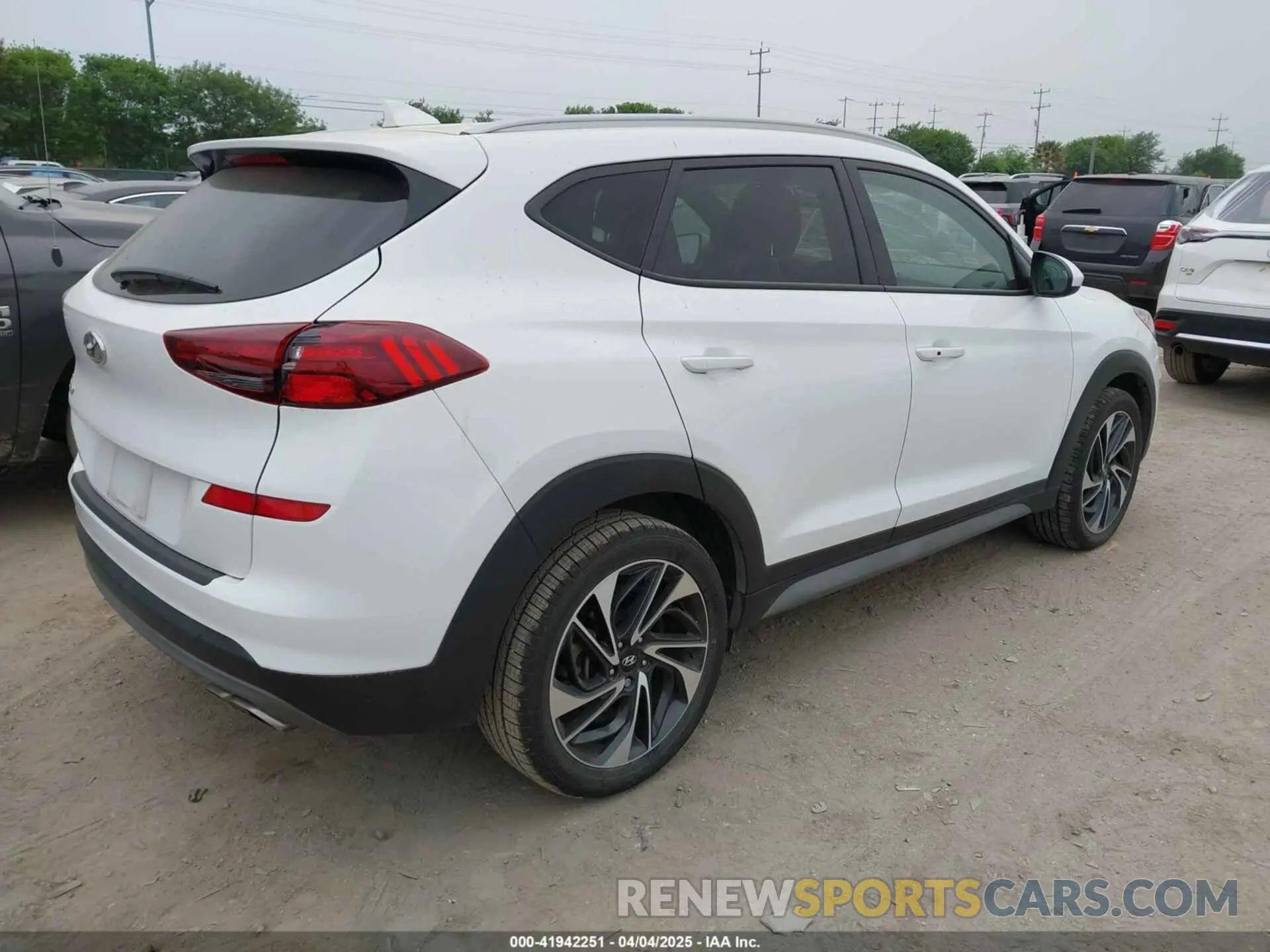 4 Фотография поврежденного автомобиля KM8J33AL4MU369315 HYUNDAI TUCSON 2021