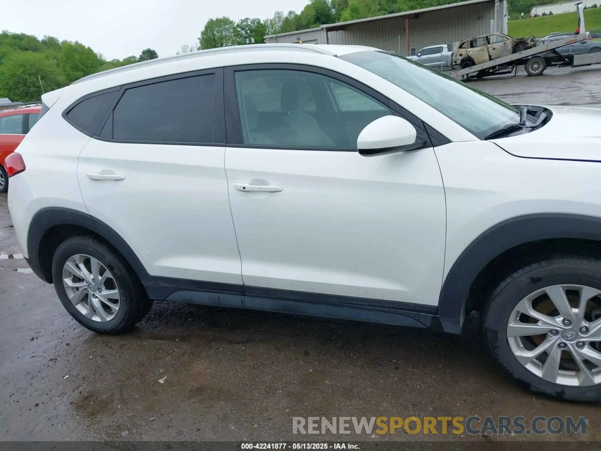 14 Photograph of a damaged car KM8J3CA41MU327869 HYUNDAI TUCSON 2021