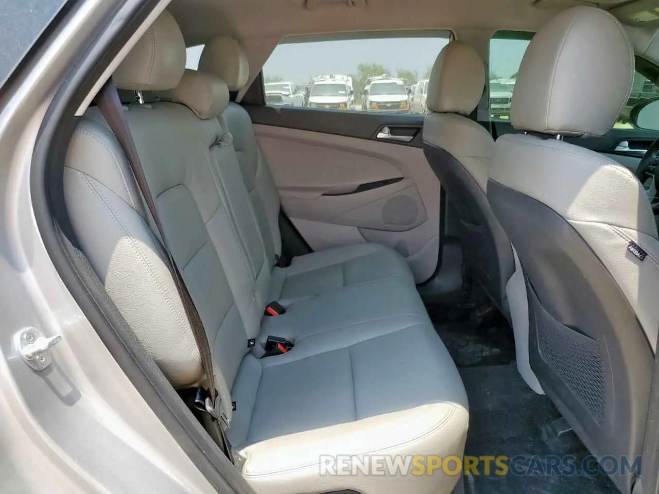 11 Photograph of a damaged car KM8J3CA43MU308479 HYUNDAI TUCSON 2021