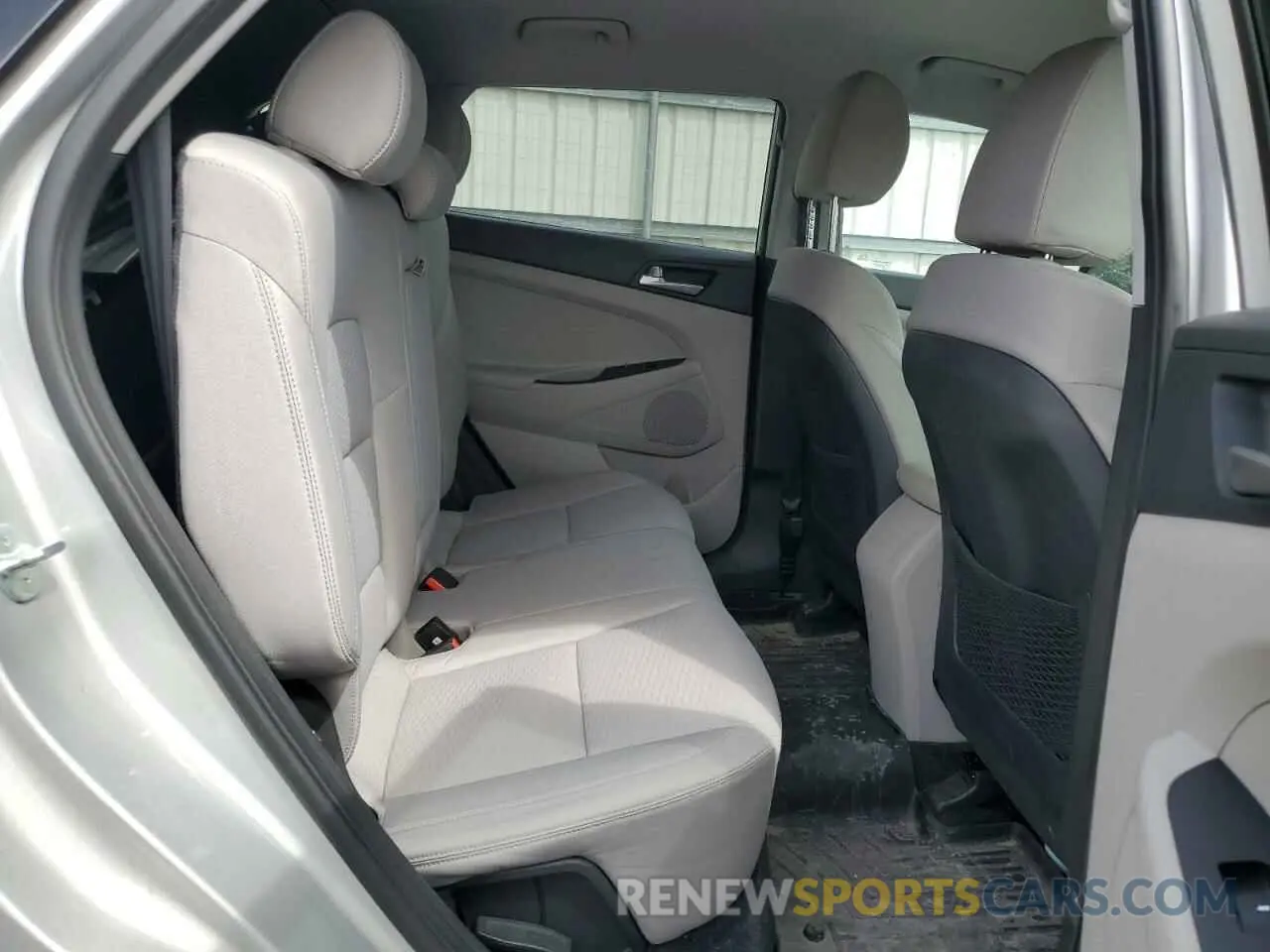 11 Photograph of a damaged car KM8J3CA47MU343929 HYUNDAI TUCSON 2021