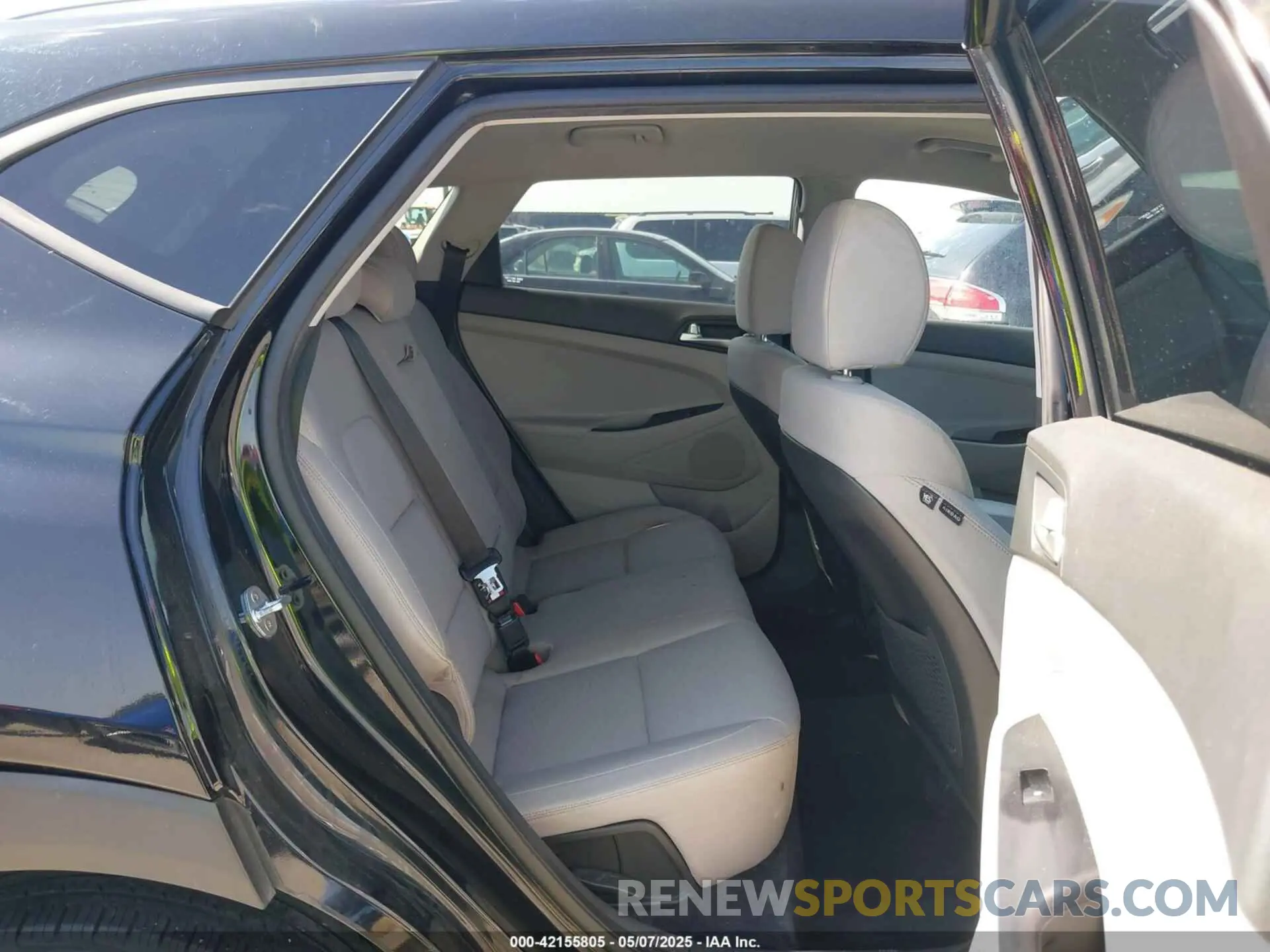 8 Photograph of a damaged car KM8J3CA49MU353474 HYUNDAI TUCSON 2021