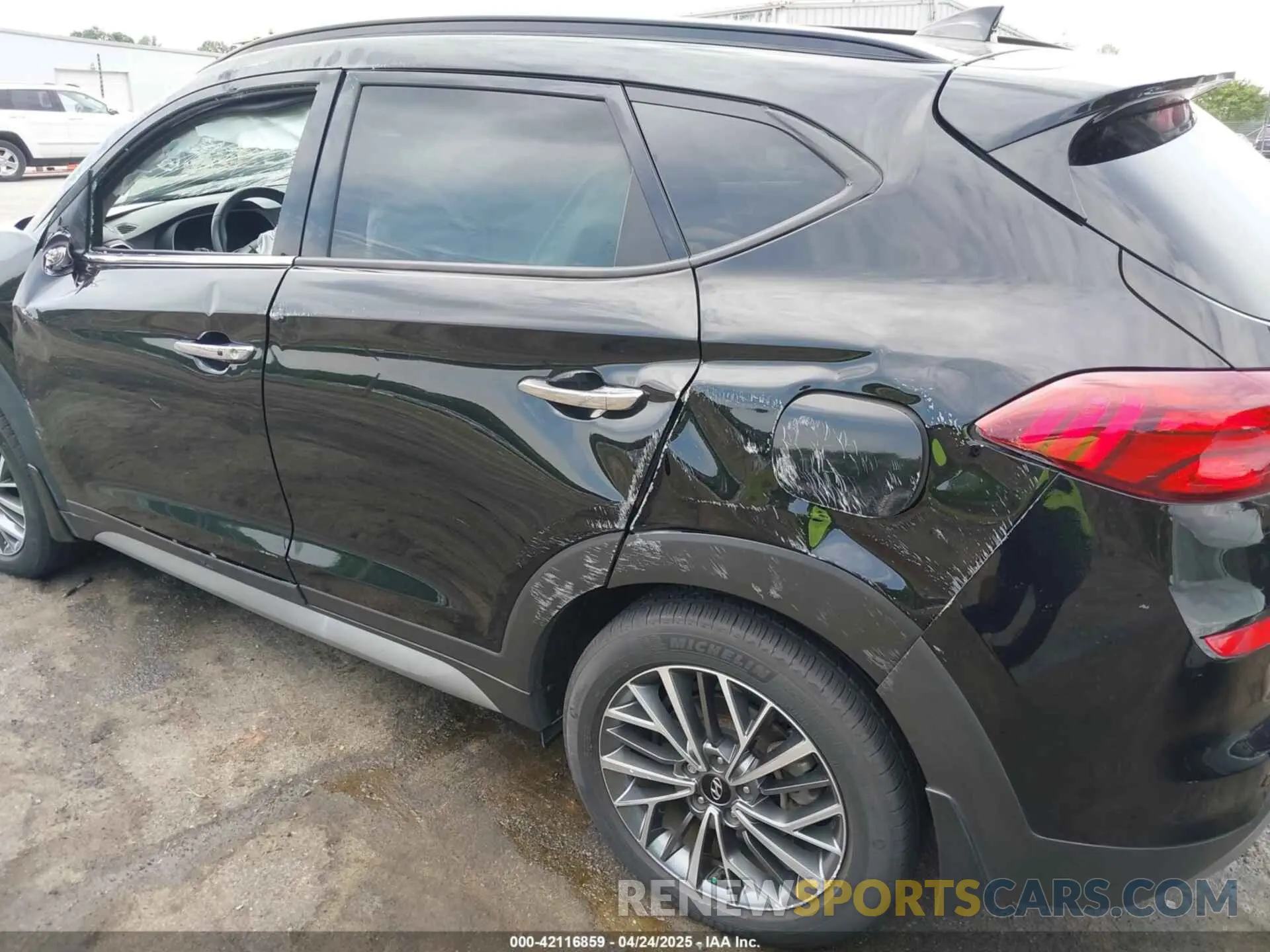 13 Photograph of a damaged car KM8J3CAL2MU320419 HYUNDAI TUCSON 2021