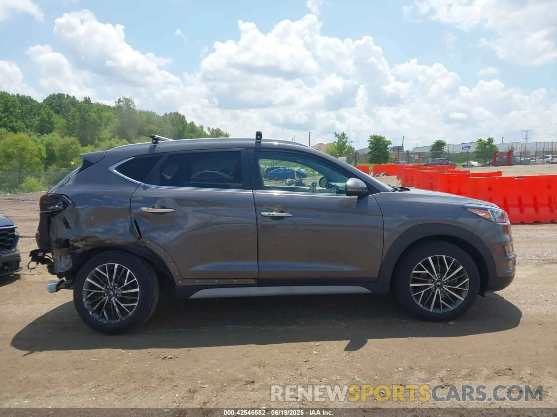 13 Photograph of a damaged car KM8J3CALXMU338909 HYUNDAI TUCSON 2021