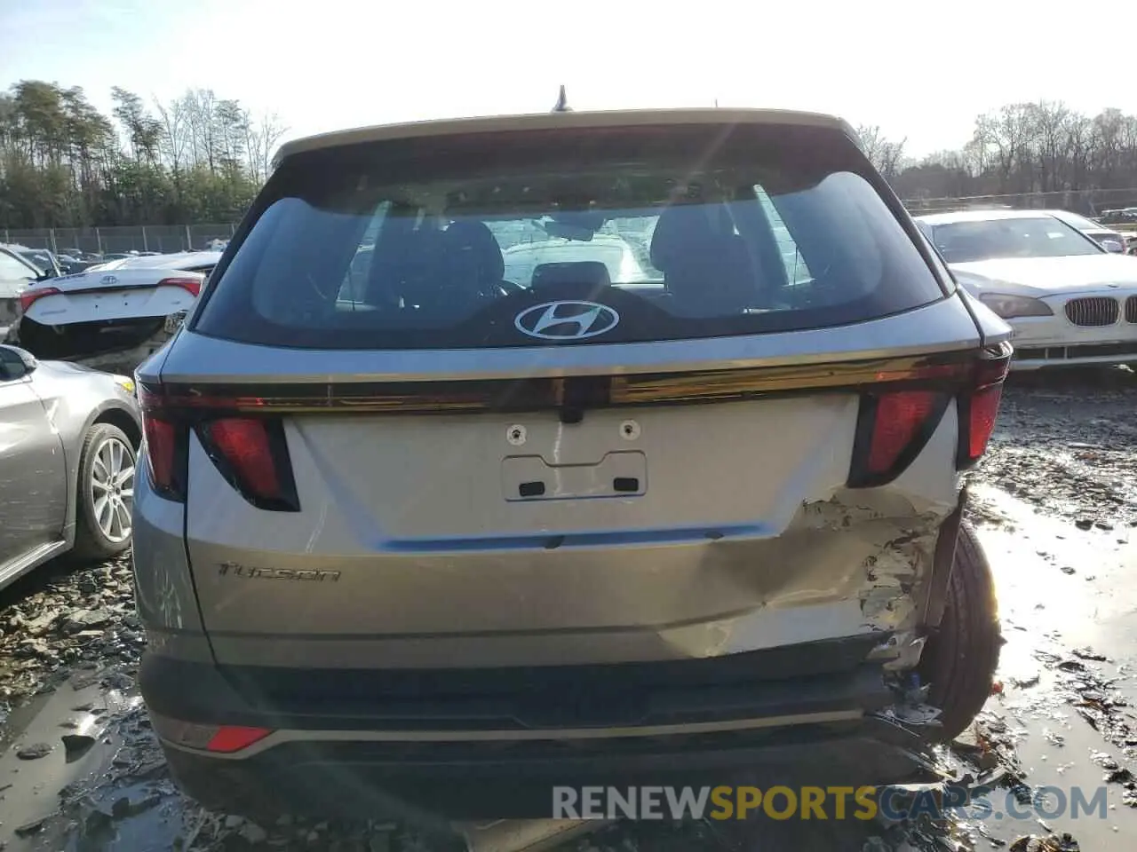 6 Photograph of a damaged car 5NMJA3AE1NH002621 HYUNDAI TUCSON 2022