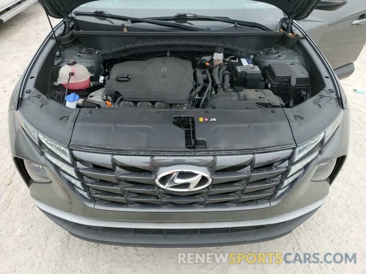 12 Photograph of a damaged car 5NMJA3AE3NH070046 HYUNDAI TUCSON 2022