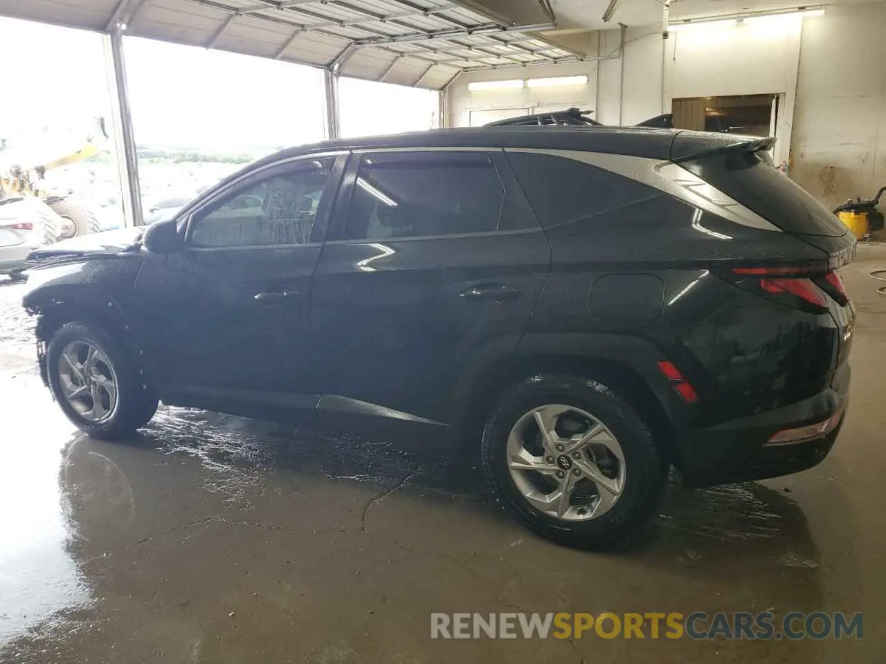 2 Photograph of a damaged car 5NMJA3AE4NH053837 HYUNDAI TUCSON 2022