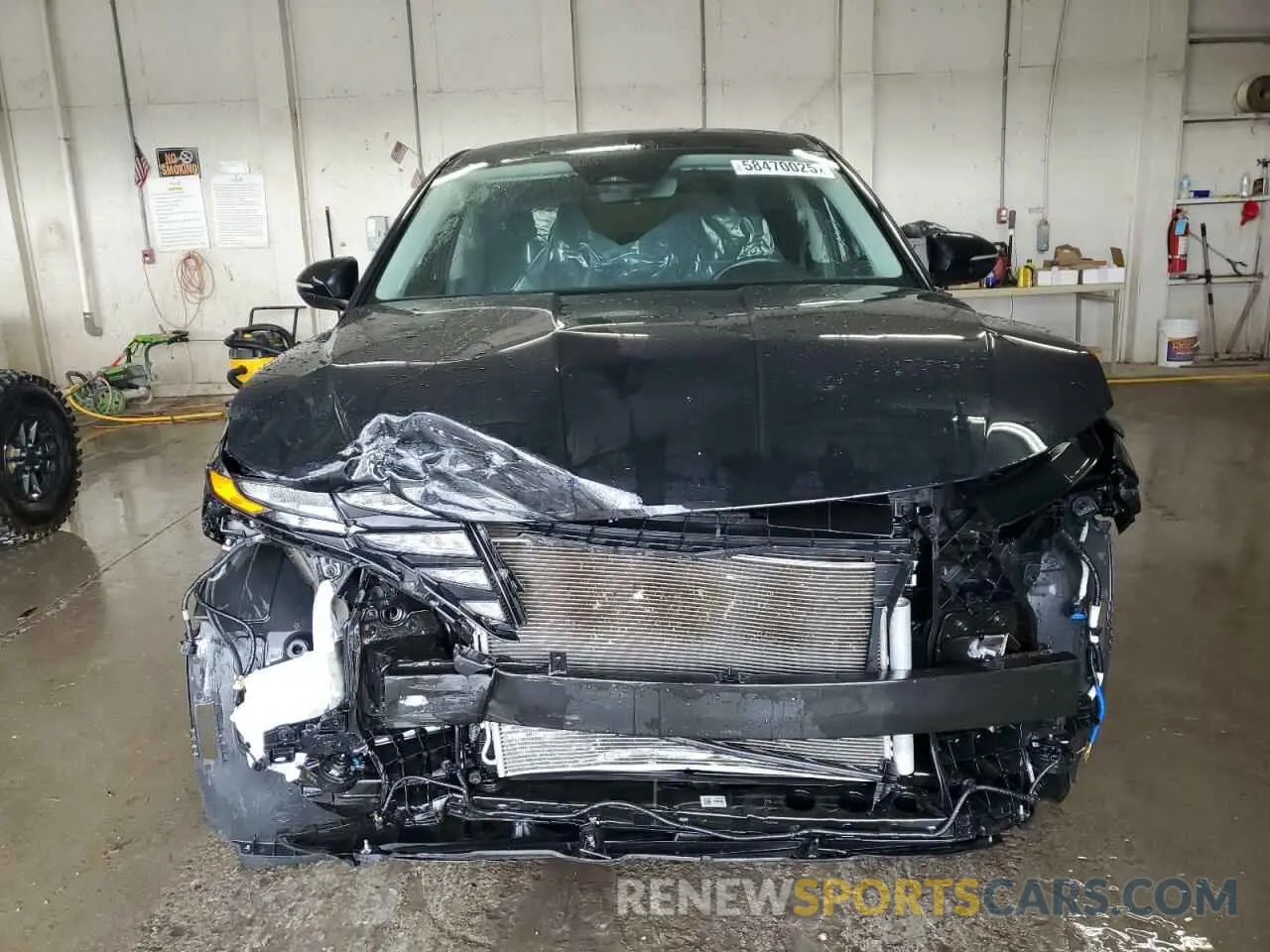5 Photograph of a damaged car 5NMJA3AE4NH053837 HYUNDAI TUCSON 2022