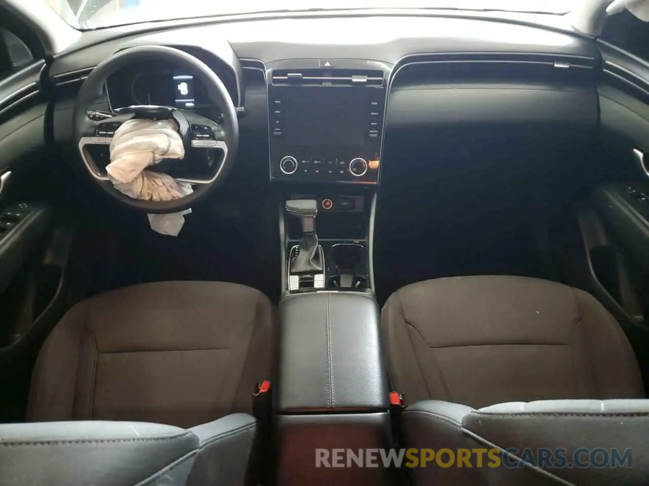 8 Photograph of a damaged car 5NMJA3AE4NH053837 HYUNDAI TUCSON 2022