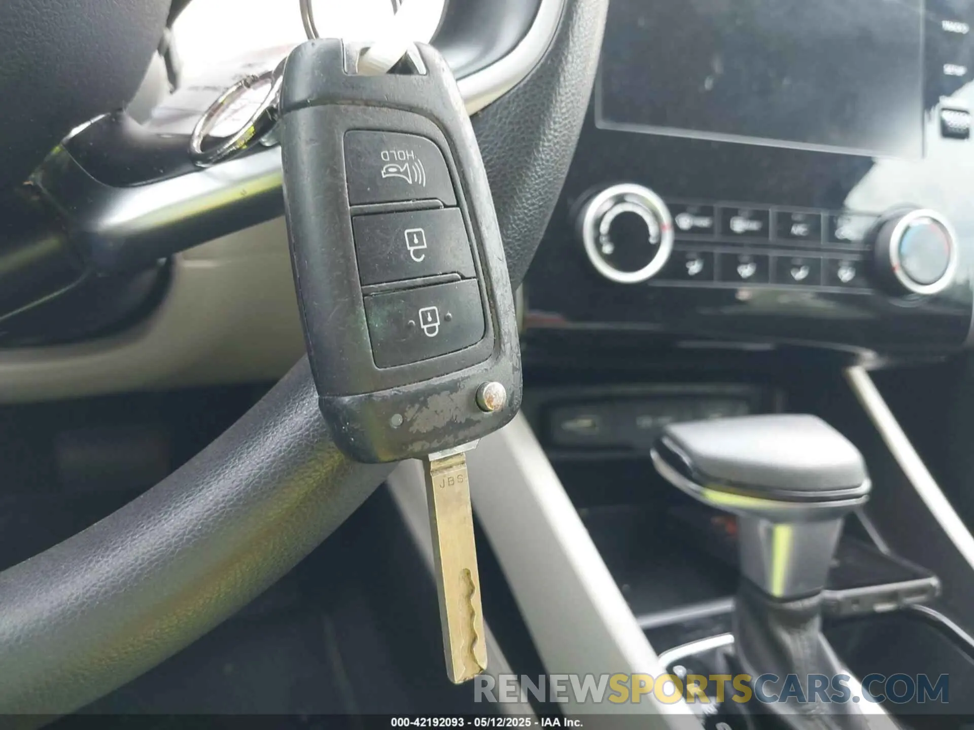 11 Photograph of a damaged car 5NMJA3AE5NH005926 HYUNDAI TUCSON 2022