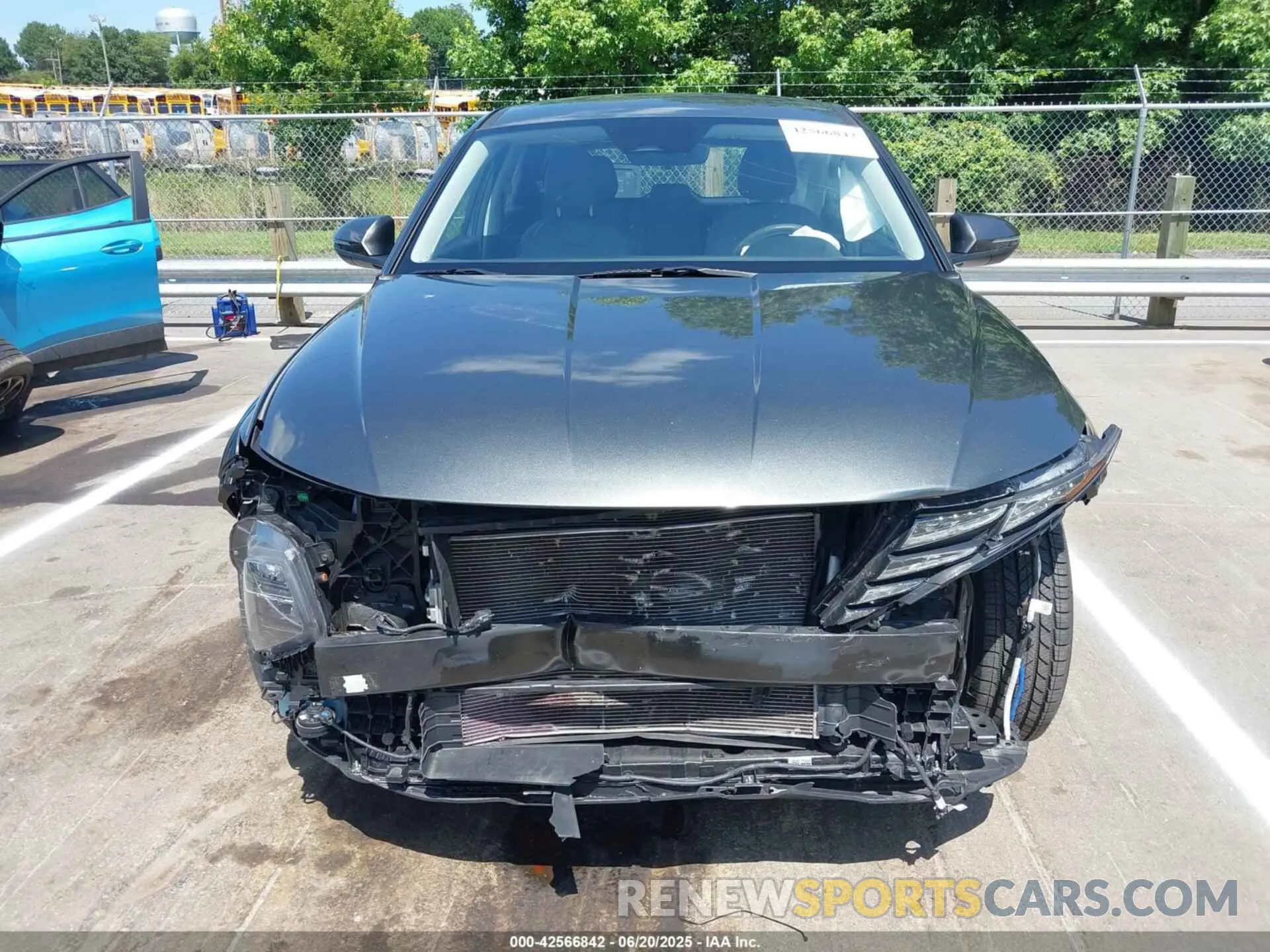 13 Photograph of a damaged car 5NMJA3AE6NH056609 HYUNDAI TUCSON 2022