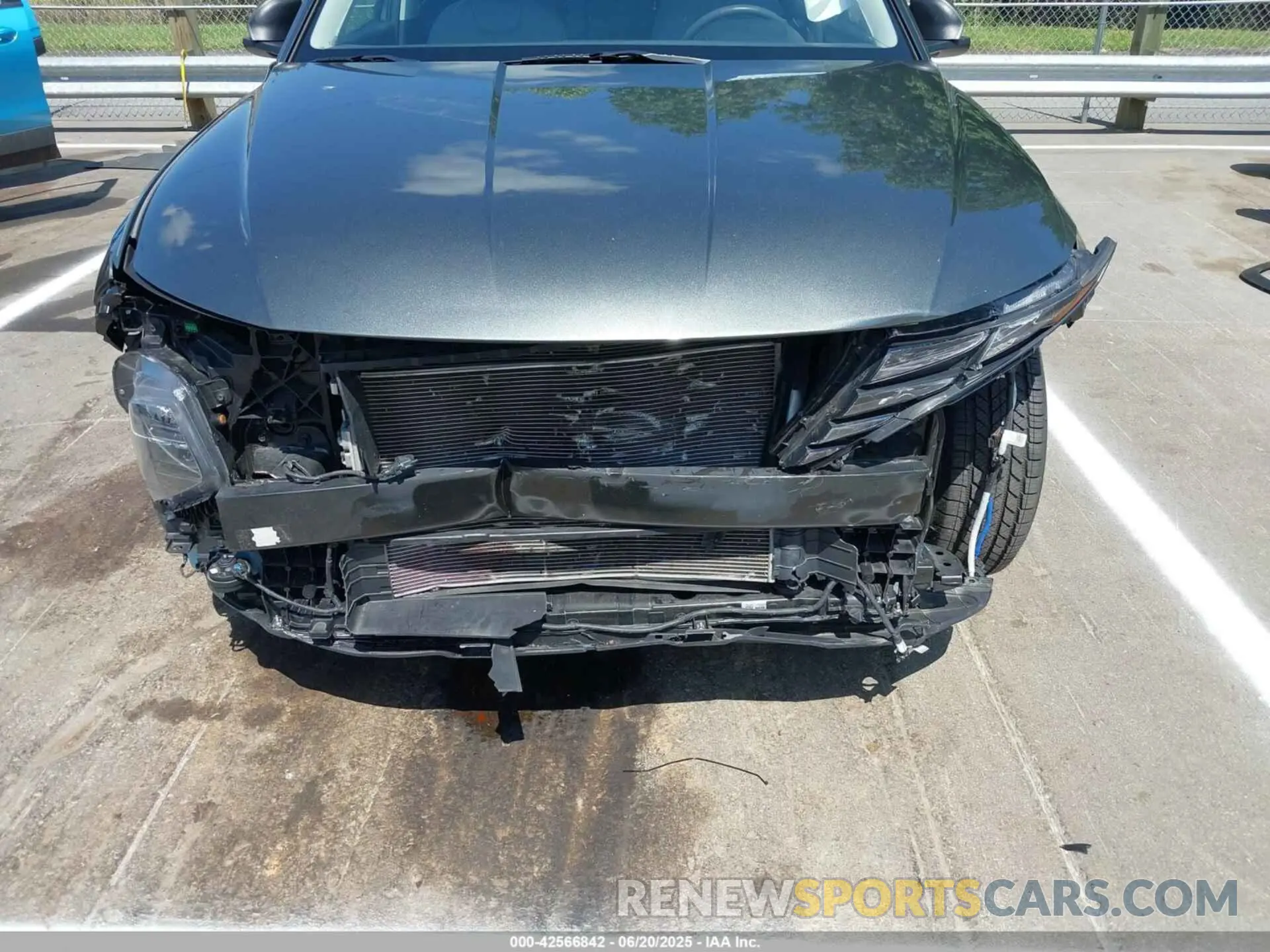 6 Photograph of a damaged car 5NMJA3AE6NH056609 HYUNDAI TUCSON 2022