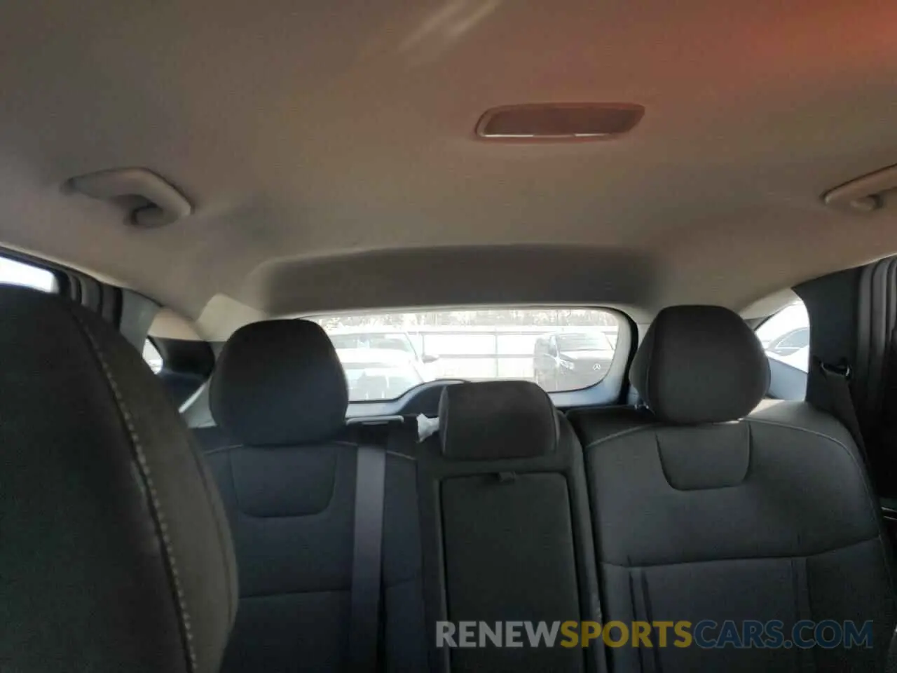 10 Photograph of a damaged car 5NMJA3AE7NH002705 HYUNDAI TUCSON 2022