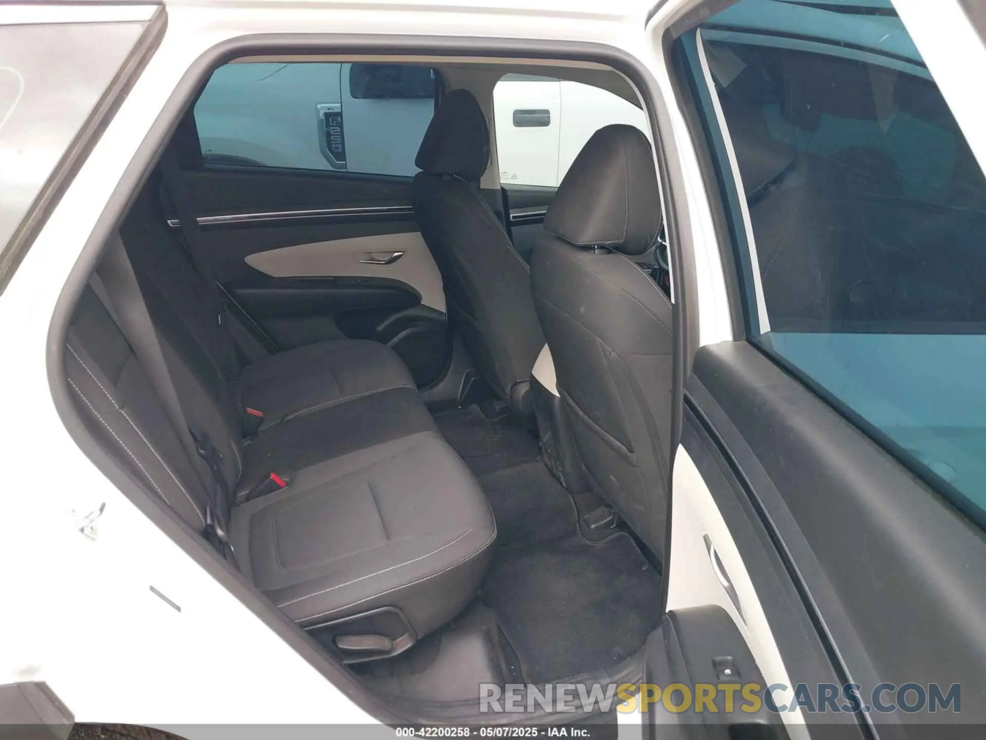 8 Фотография поврежденного автомобиля 5NMJA3AE9NH005766 HYUNDAI TUCSON 2022