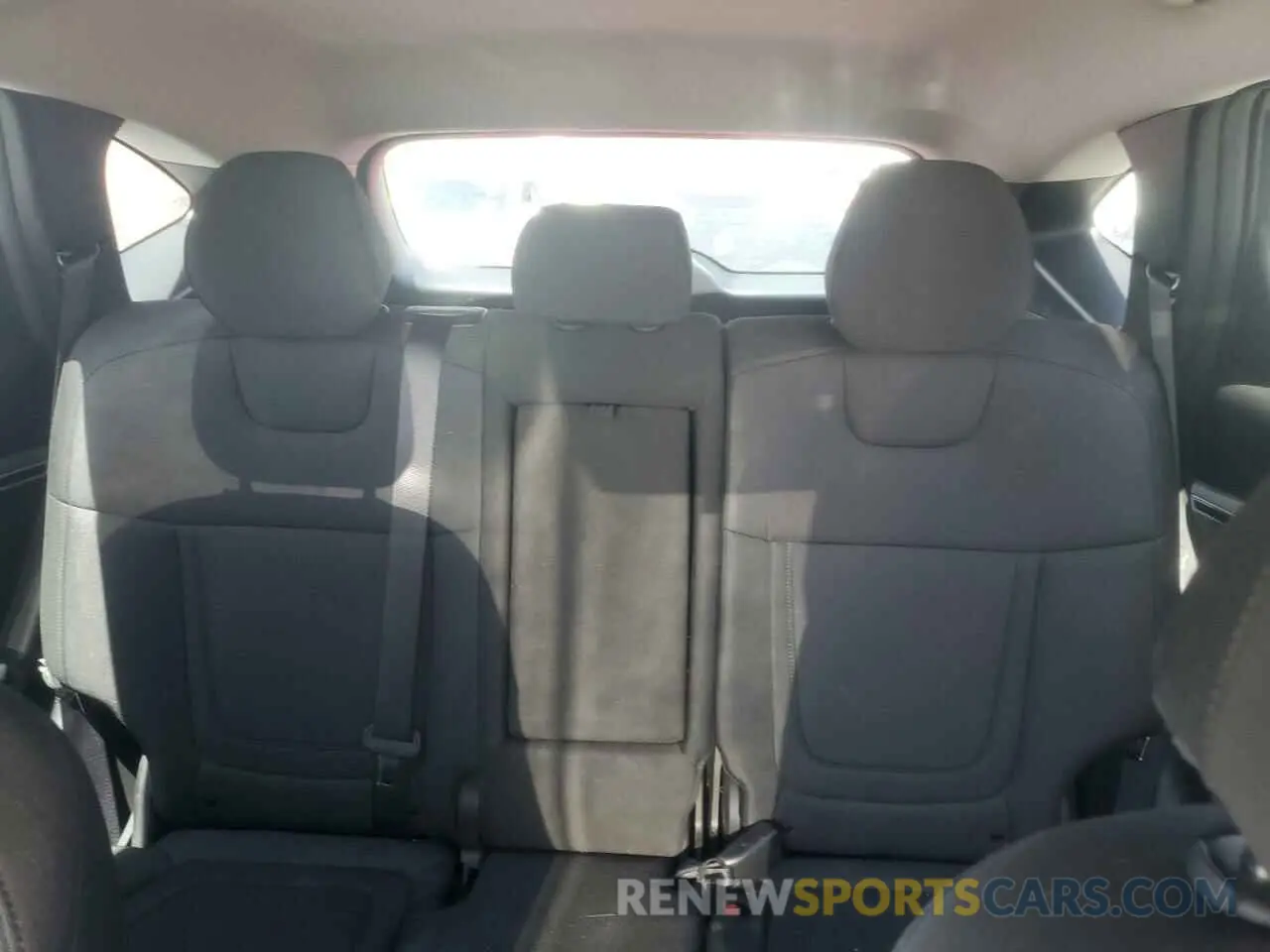 10 Photograph of a damaged car 5NMJA3AE9NH085294 HYUNDAI TUCSON 2022