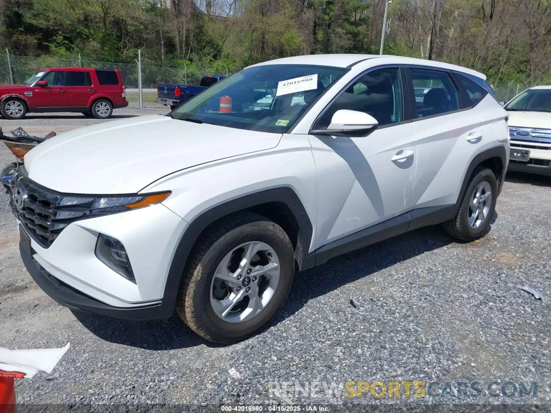 2 Photograph of a damaged car 5NMJACAE4NH053207 HYUNDAI TUCSON 2022