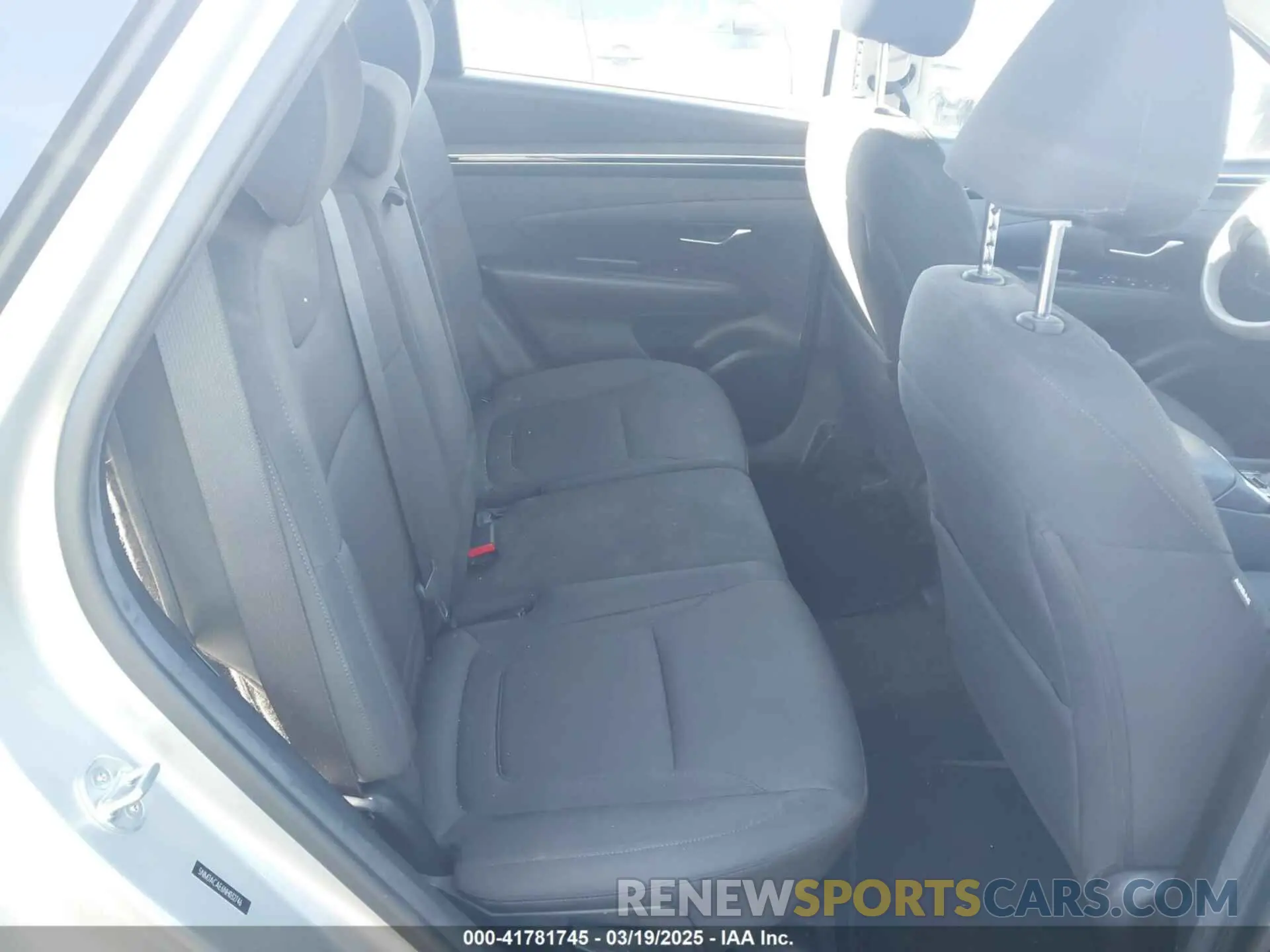 8 Фотография поврежденного автомобиля 5NMJACAE6NH032746 HYUNDAI TUCSON 2022