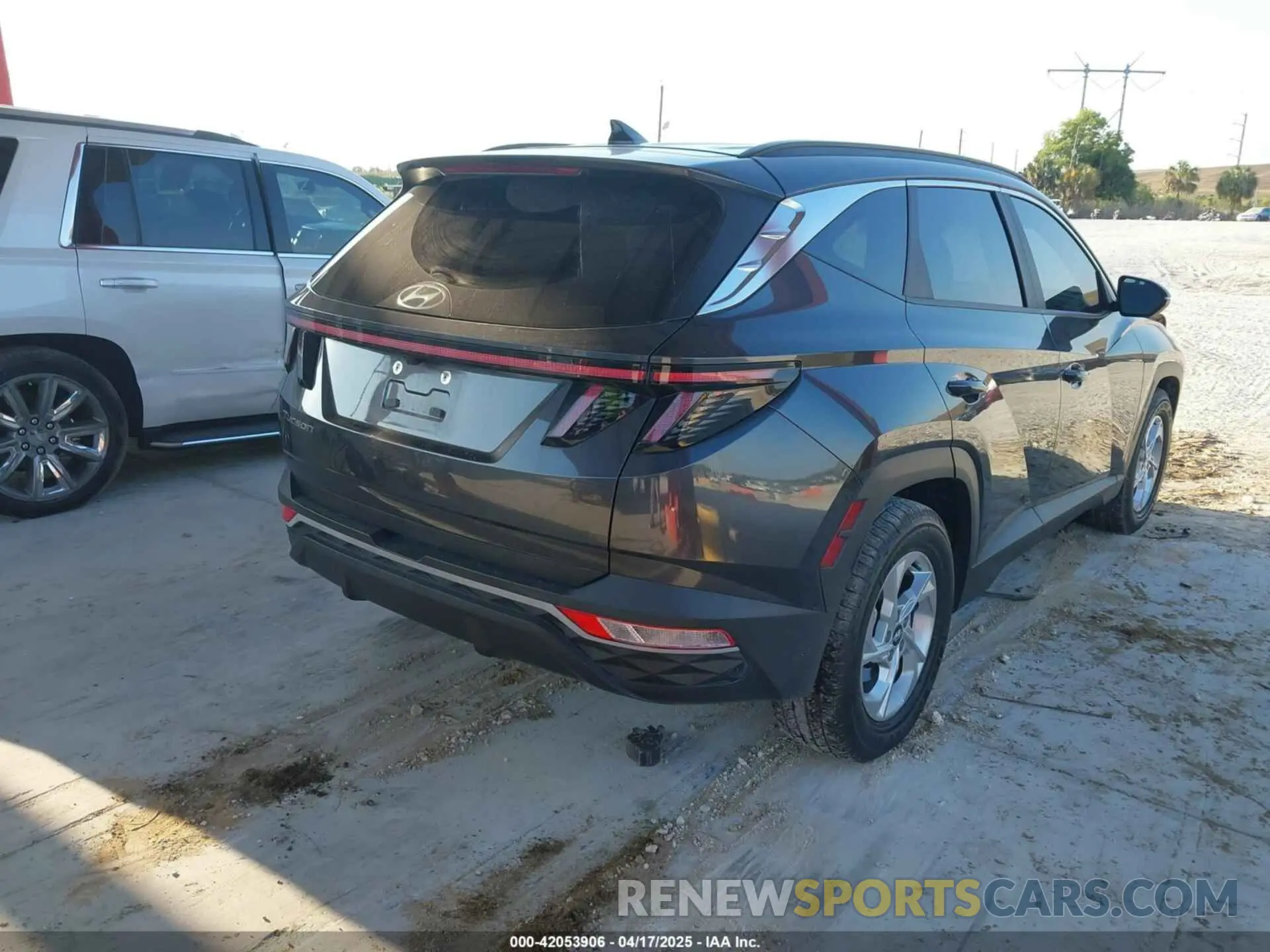 4 Фотография поврежденного автомобиля 5NMJB3AE0NH087285 HYUNDAI TUCSON 2022