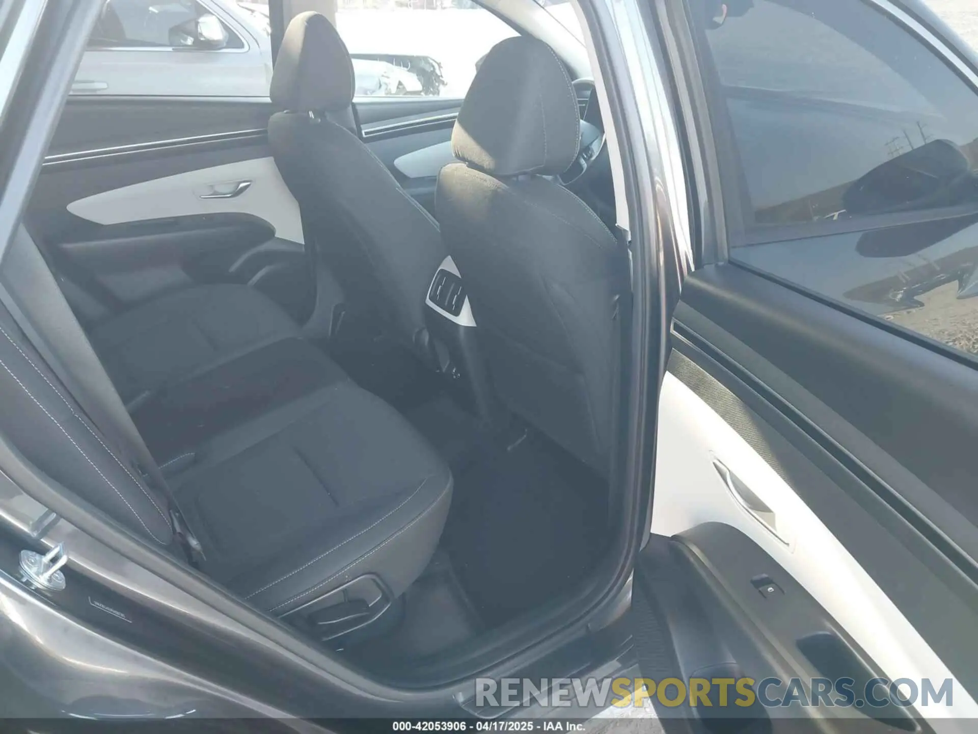 8 Фотография поврежденного автомобиля 5NMJB3AE0NH087285 HYUNDAI TUCSON 2022