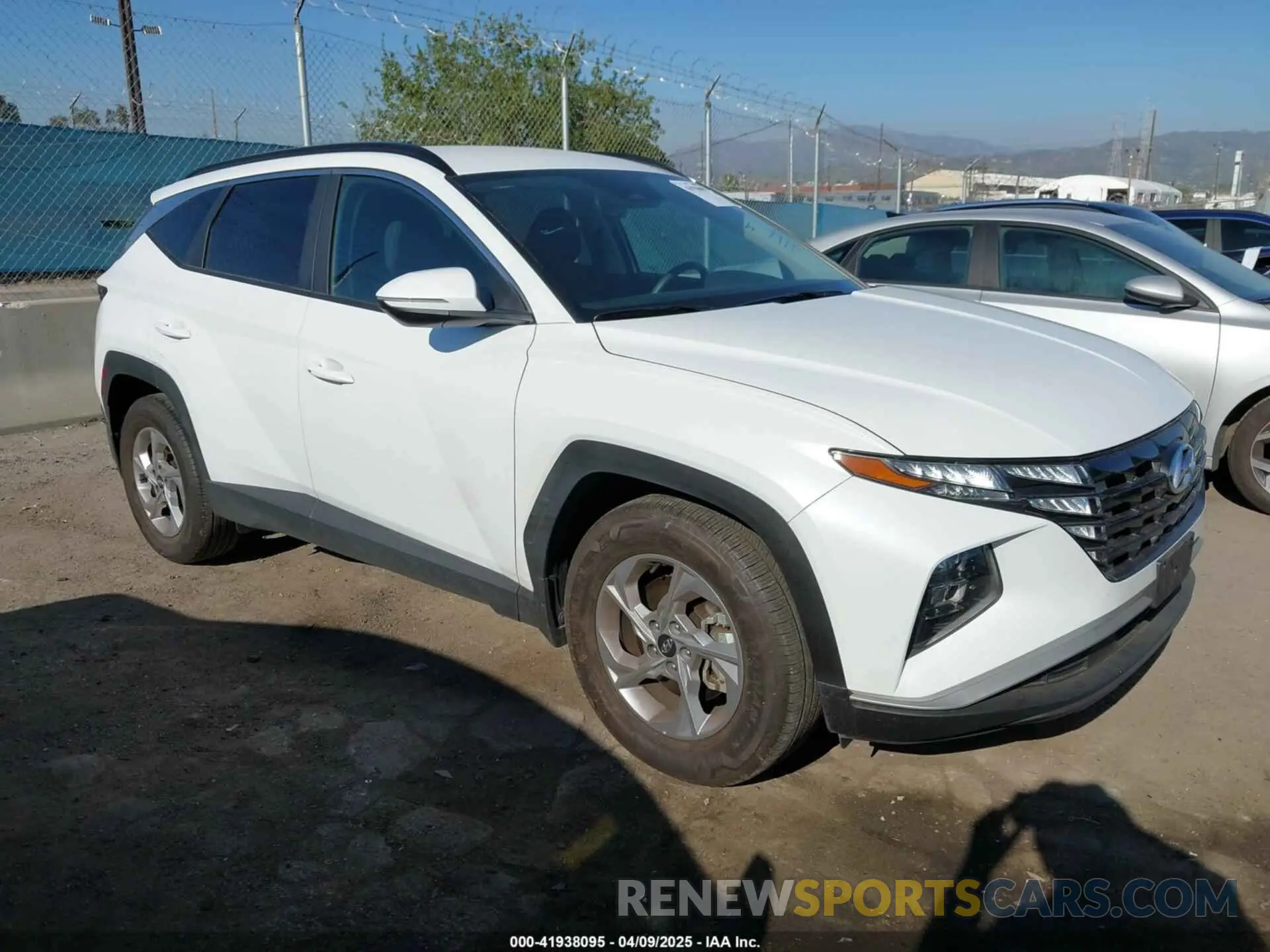 1 Фотография поврежденного автомобиля 5NMJB3AE0NH117546 HYUNDAI TUCSON 2022