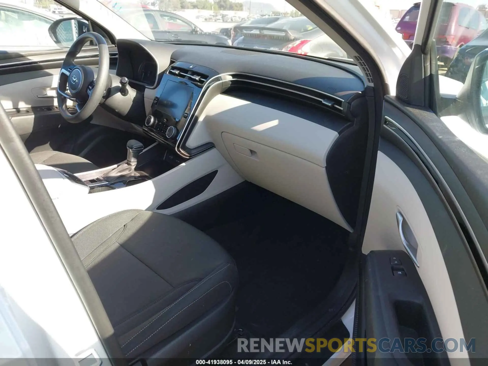 5 Фотография поврежденного автомобиля 5NMJB3AE0NH117546 HYUNDAI TUCSON 2022