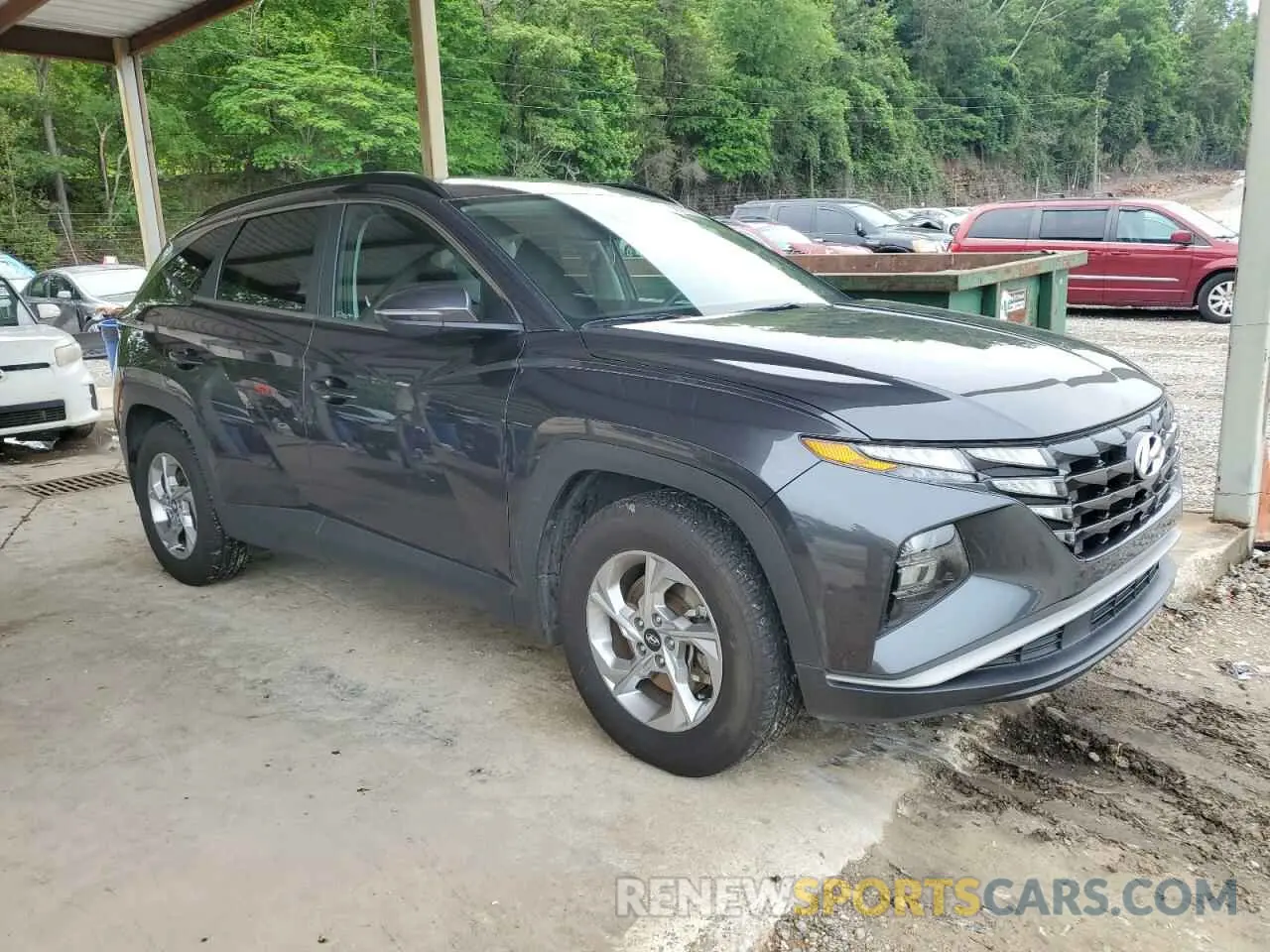 4 Photograph of a damaged car 5NMJB3AE3NH042857 HYUNDAI TUCSON 2022