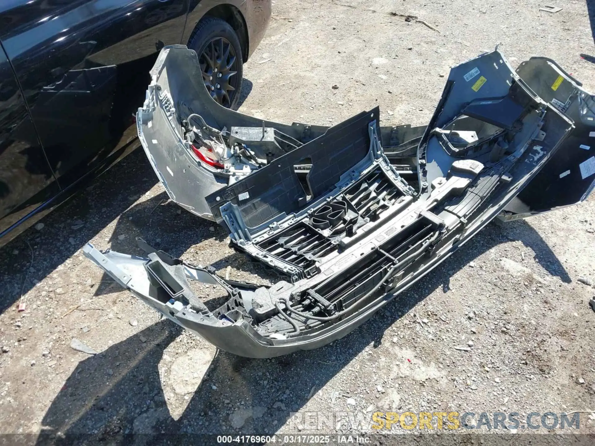 12 Photograph of a damaged car 5NMJB3AE3NH070982 HYUNDAI TUCSON 2022