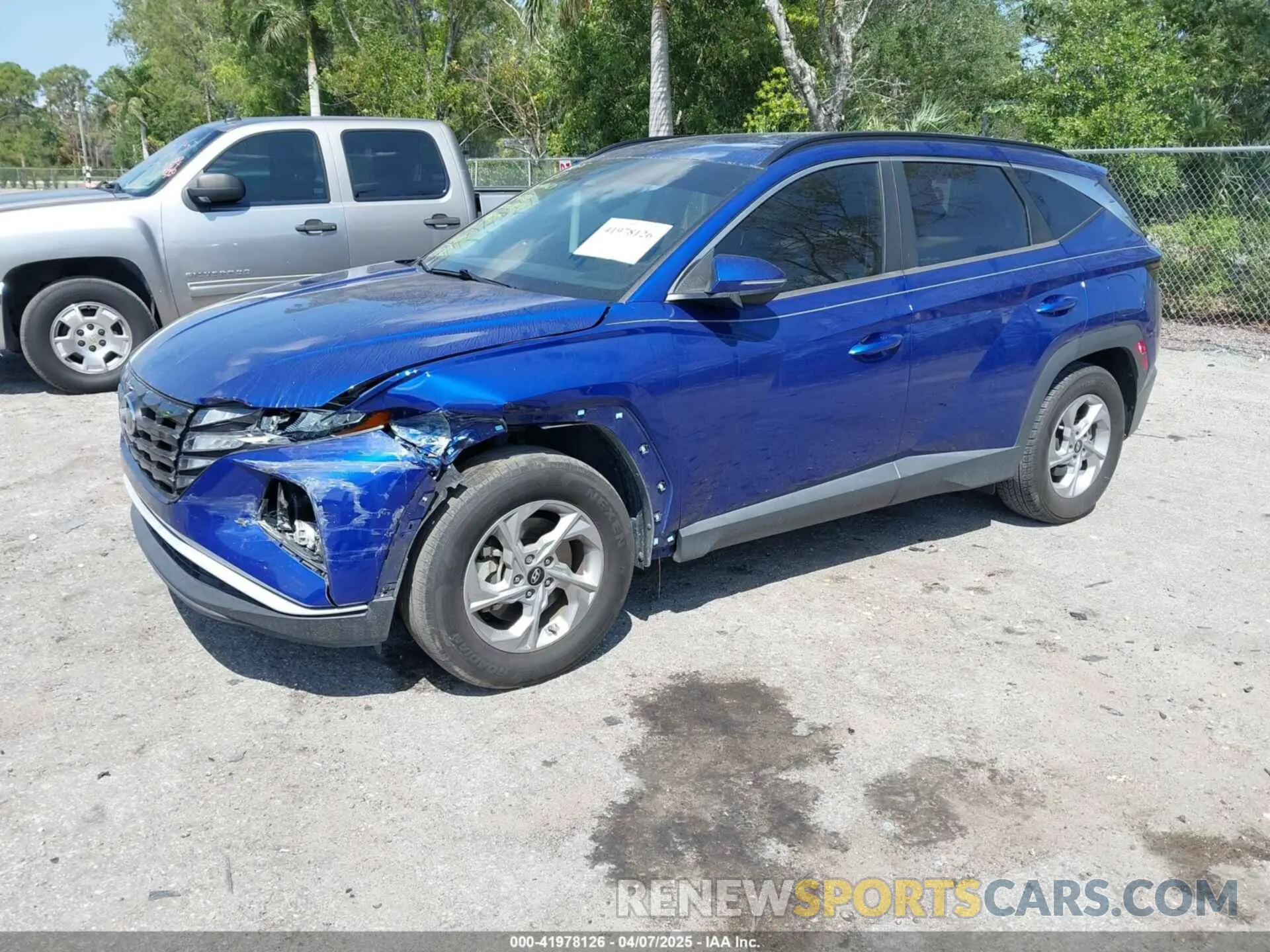 2 Photograph of a damaged car 5NMJB3AE3NH076555 HYUNDAI TUCSON 2022