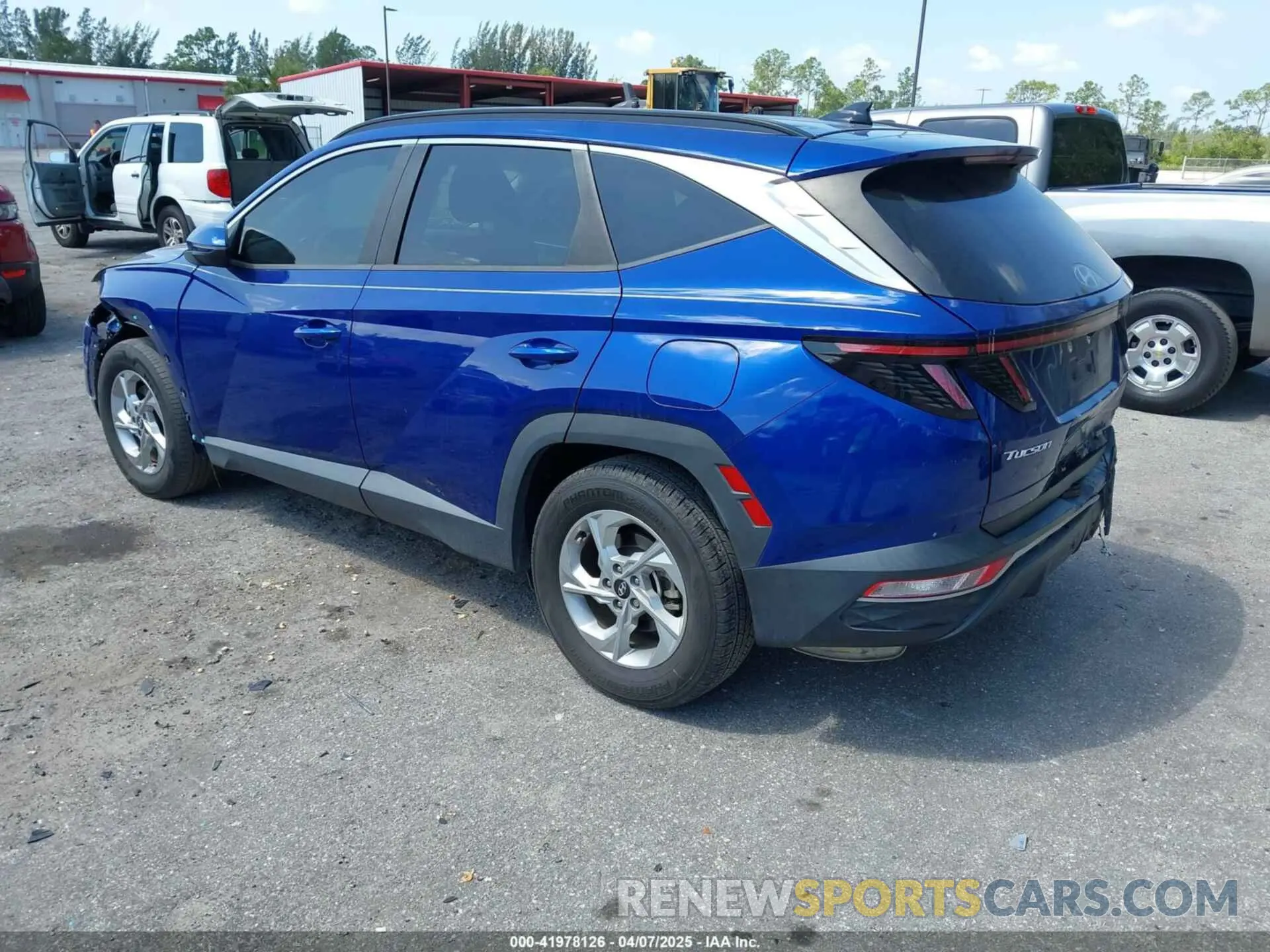 3 Photograph of a damaged car 5NMJB3AE3NH076555 HYUNDAI TUCSON 2022